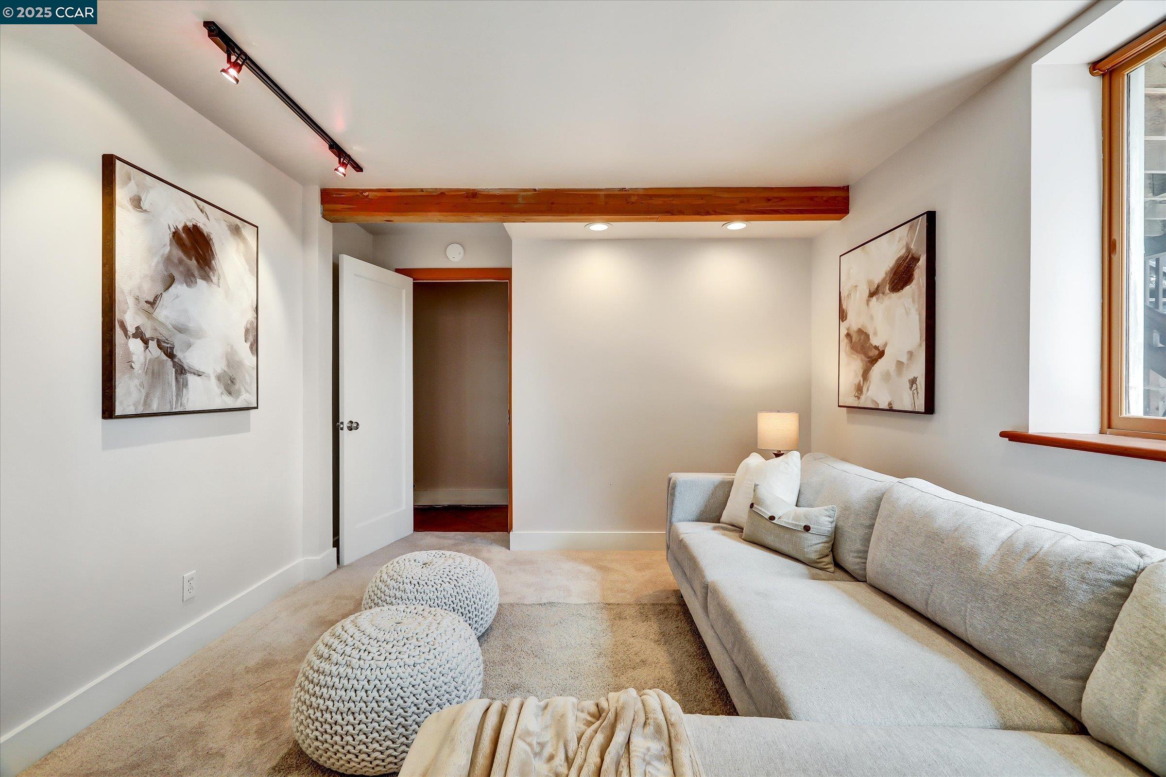 Detail Gallery Image 31 of 46 For 512 Haddon Rd, Oakland,  CA 94606 - 2 Beds | 1/1 Baths
