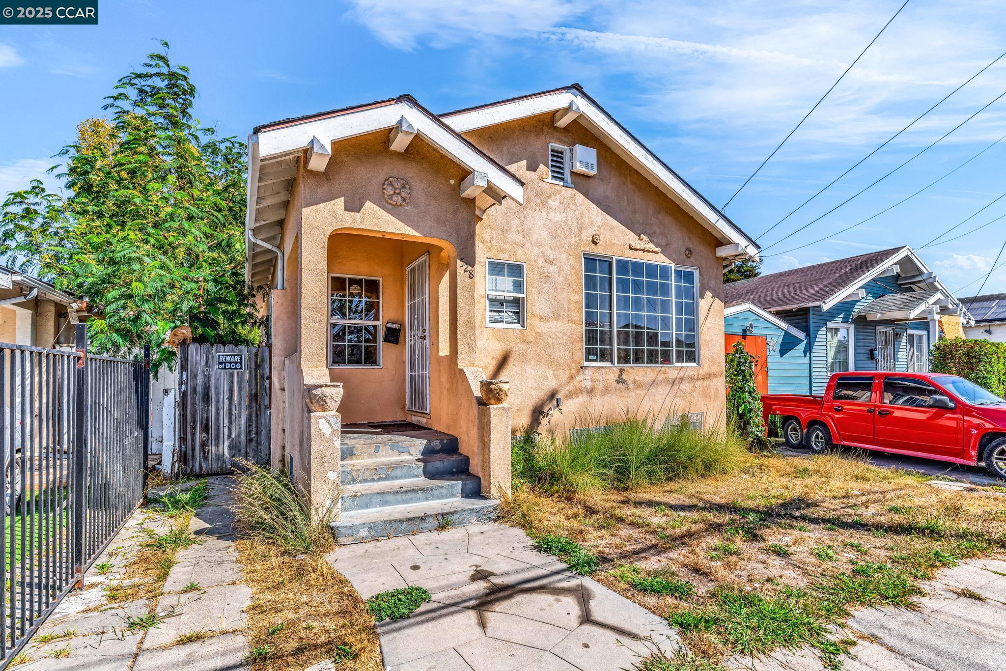 Detail Gallery Image 2 of 30 For 528 S 29th St, Richmond,  CA 94804 - 3 Beds | 1/1 Baths