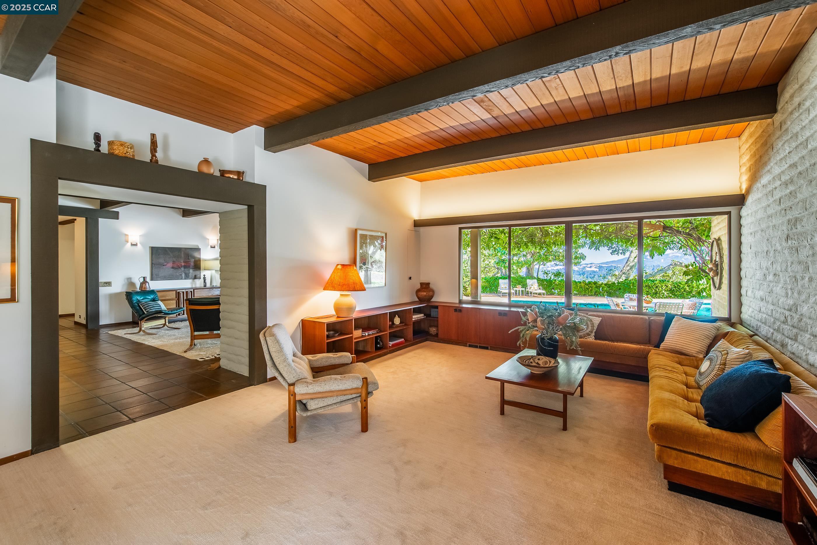 Detail Gallery Image 11 of 57 For 1275 Panorama Drive, Lafayette,  CA 94549 - 4 Beds | 3/1 Baths
