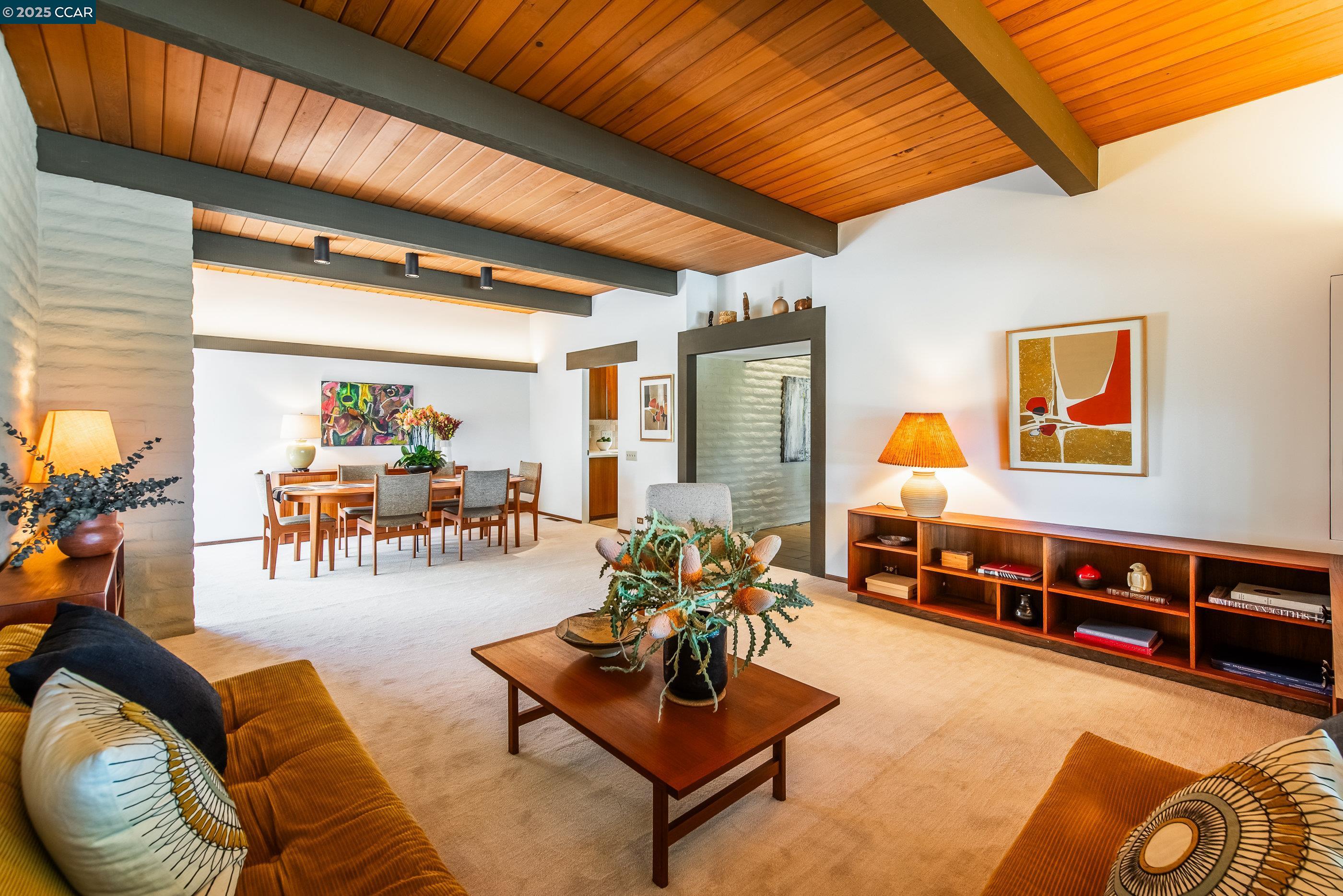 Detail Gallery Image 12 of 57 For 1275 Panorama Drive, Lafayette,  CA 94549 - 4 Beds | 3/1 Baths