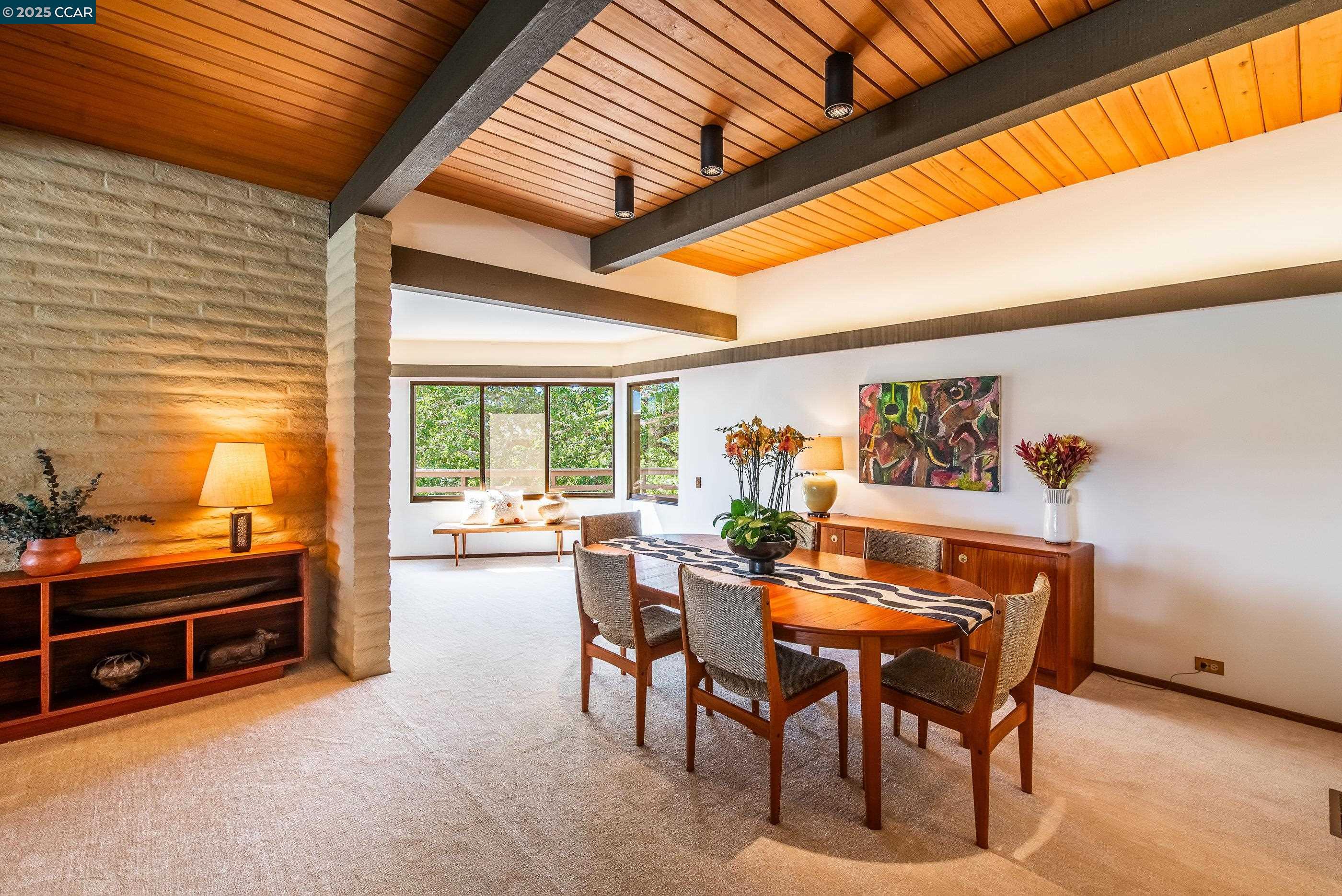 Detail Gallery Image 13 of 57 For 1275 Panorama Drive, Lafayette,  CA 94549 - 4 Beds | 3/1 Baths