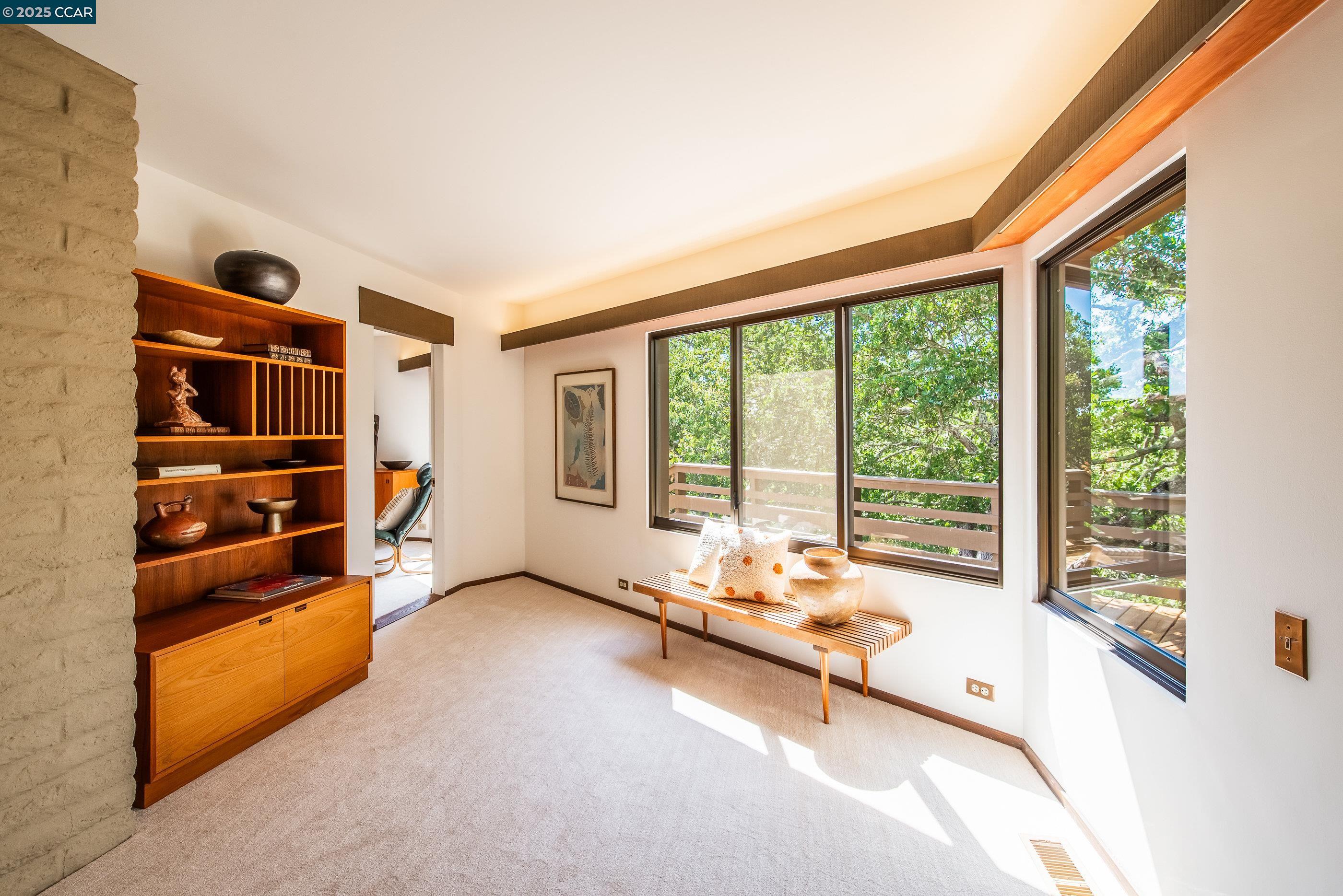 Detail Gallery Image 14 of 57 For 1275 Panorama Drive, Lafayette,  CA 94549 - 4 Beds | 3/1 Baths