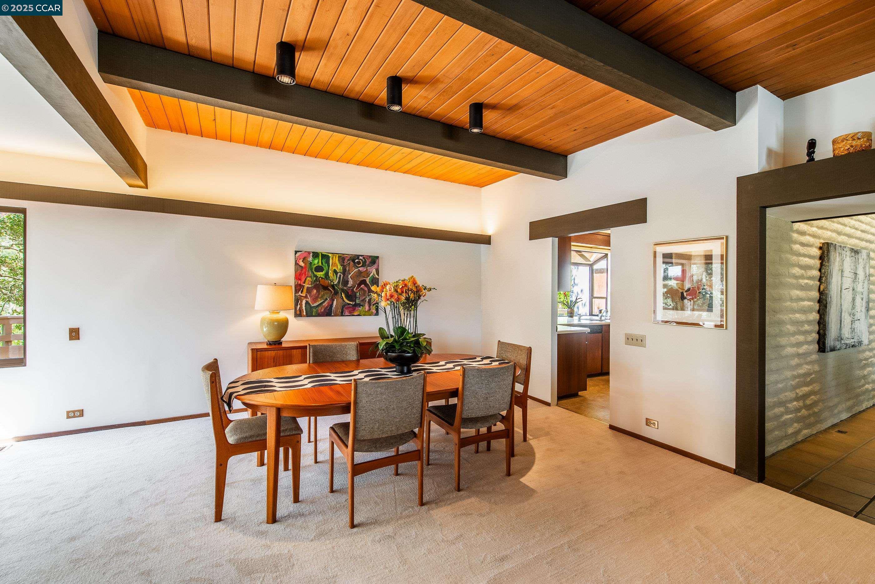 Detail Gallery Image 15 of 57 For 1275 Panorama Drive, Lafayette,  CA 94549 - 4 Beds | 3/1 Baths