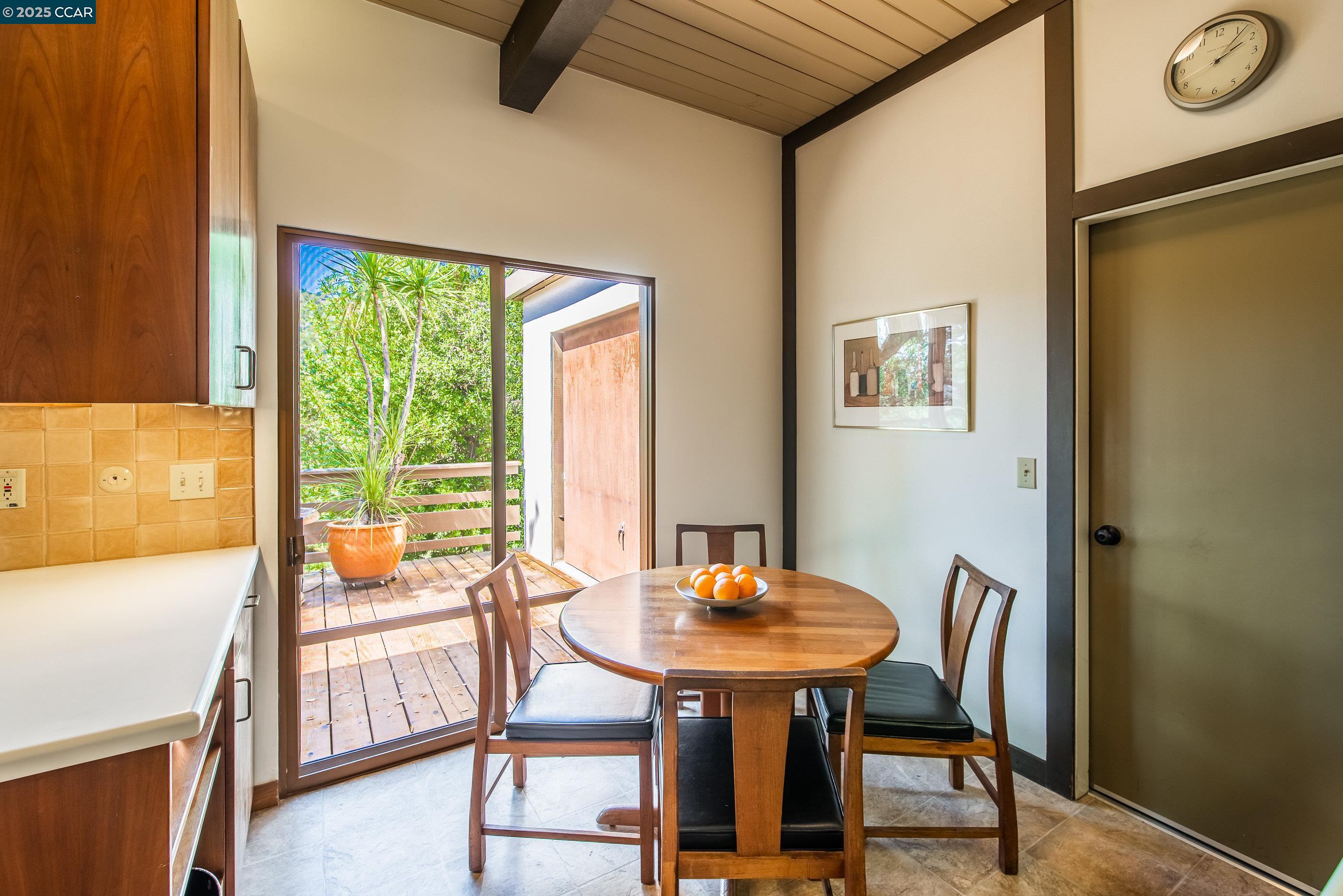 Detail Gallery Image 19 of 57 For 1275 Panorama Drive, Lafayette,  CA 94549 - 4 Beds | 3/1 Baths