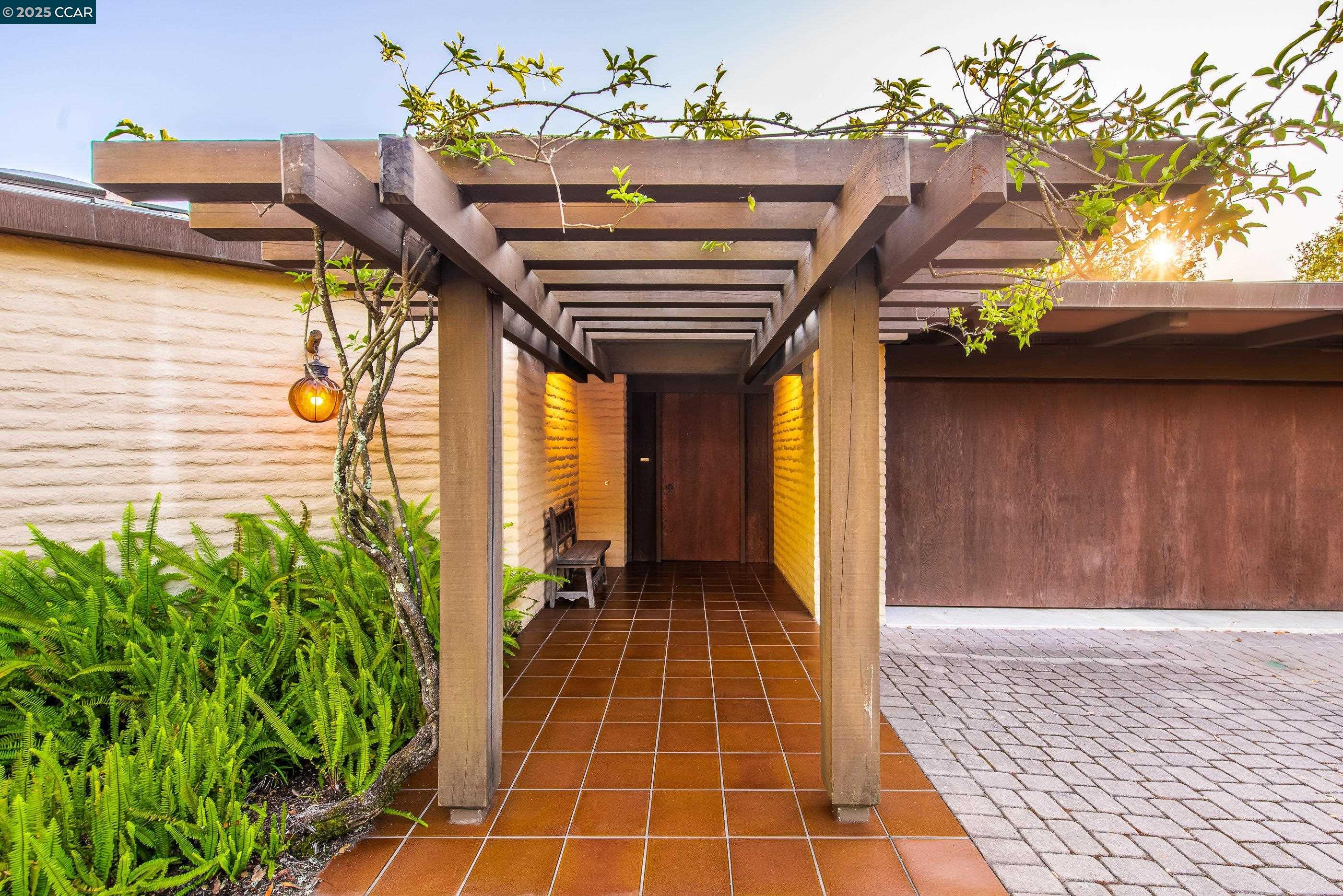 Detail Gallery Image 3 of 57 For 1275 Panorama Drive, Lafayette,  CA 94549 - 4 Beds | 3/1 Baths