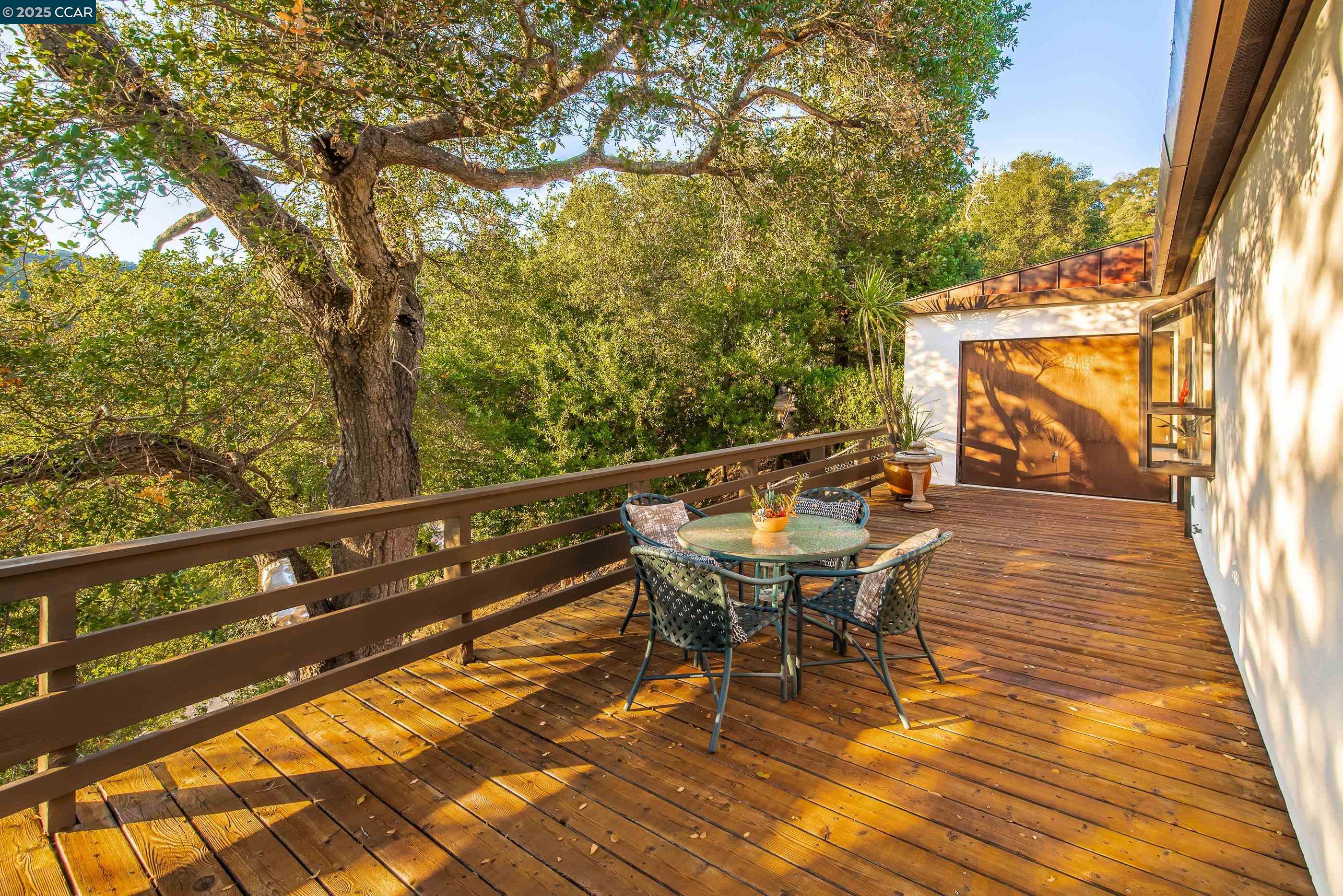 Detail Gallery Image 23 of 57 For 1275 Panorama Drive, Lafayette,  CA 94549 - 4 Beds | 3/1 Baths