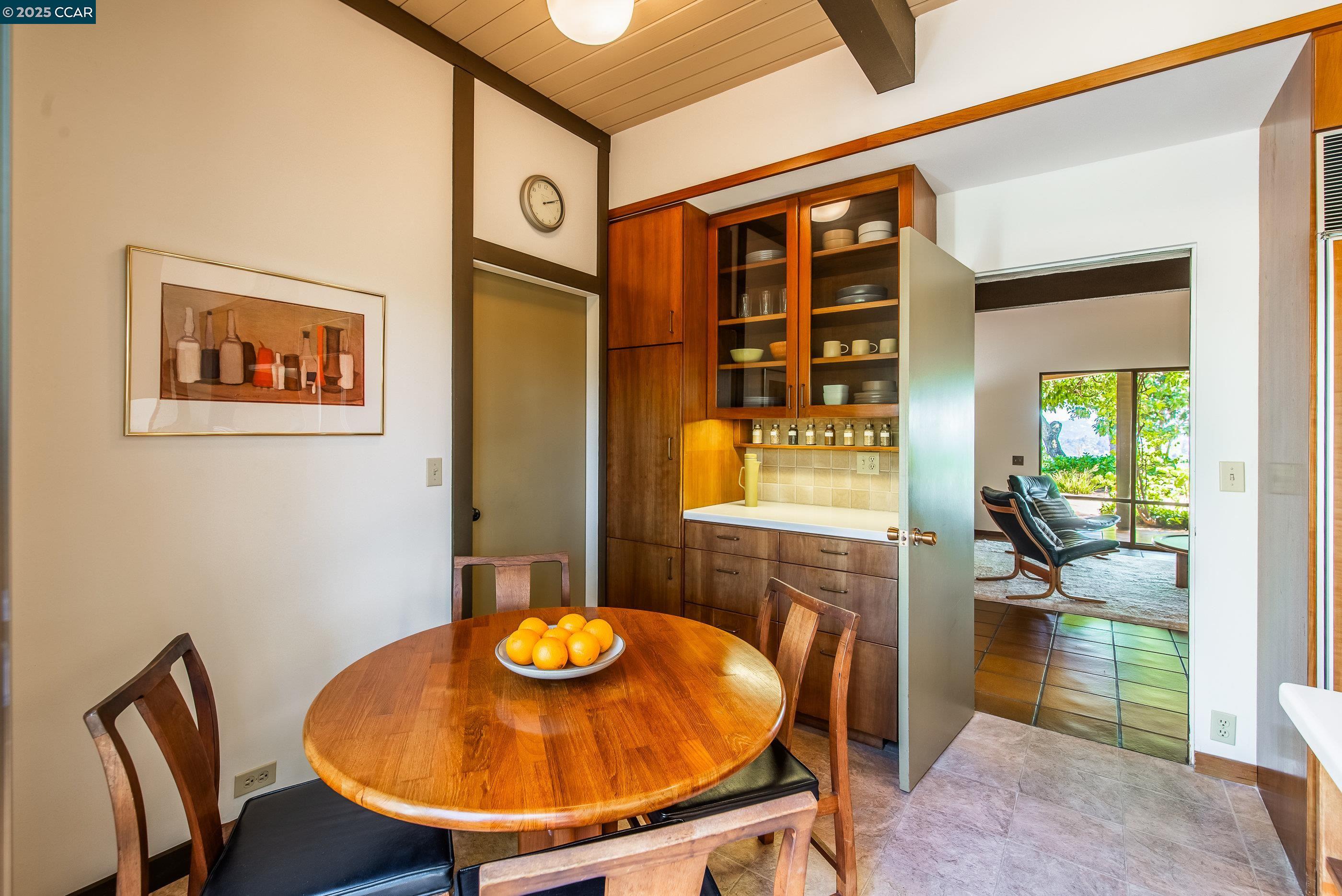 Detail Gallery Image 24 of 57 For 1275 Panorama Drive, Lafayette,  CA 94549 - 4 Beds | 3/1 Baths