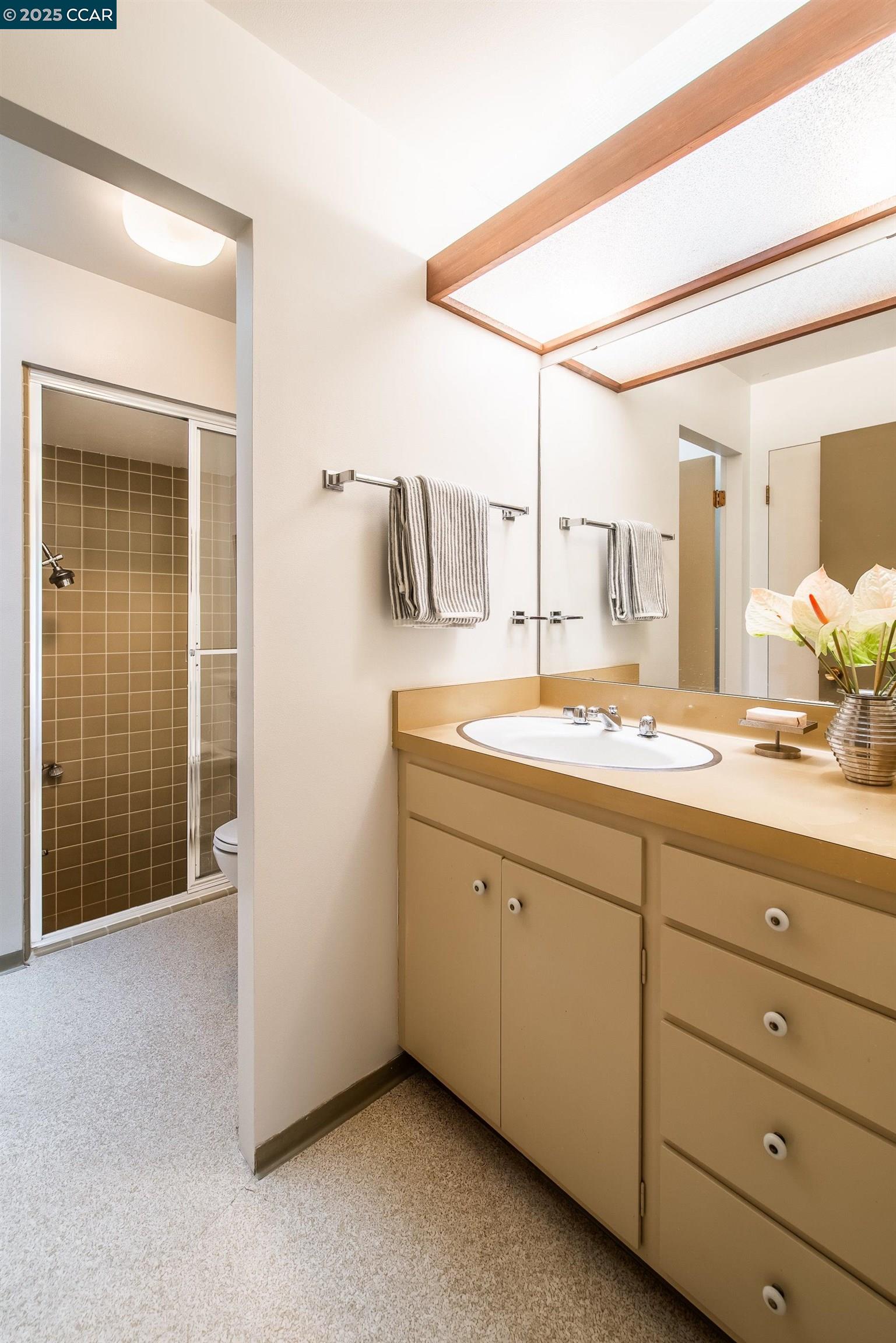 Detail Gallery Image 37 of 57 For 1275 Panorama Drive, Lafayette,  CA 94549 - 4 Beds | 3/1 Baths