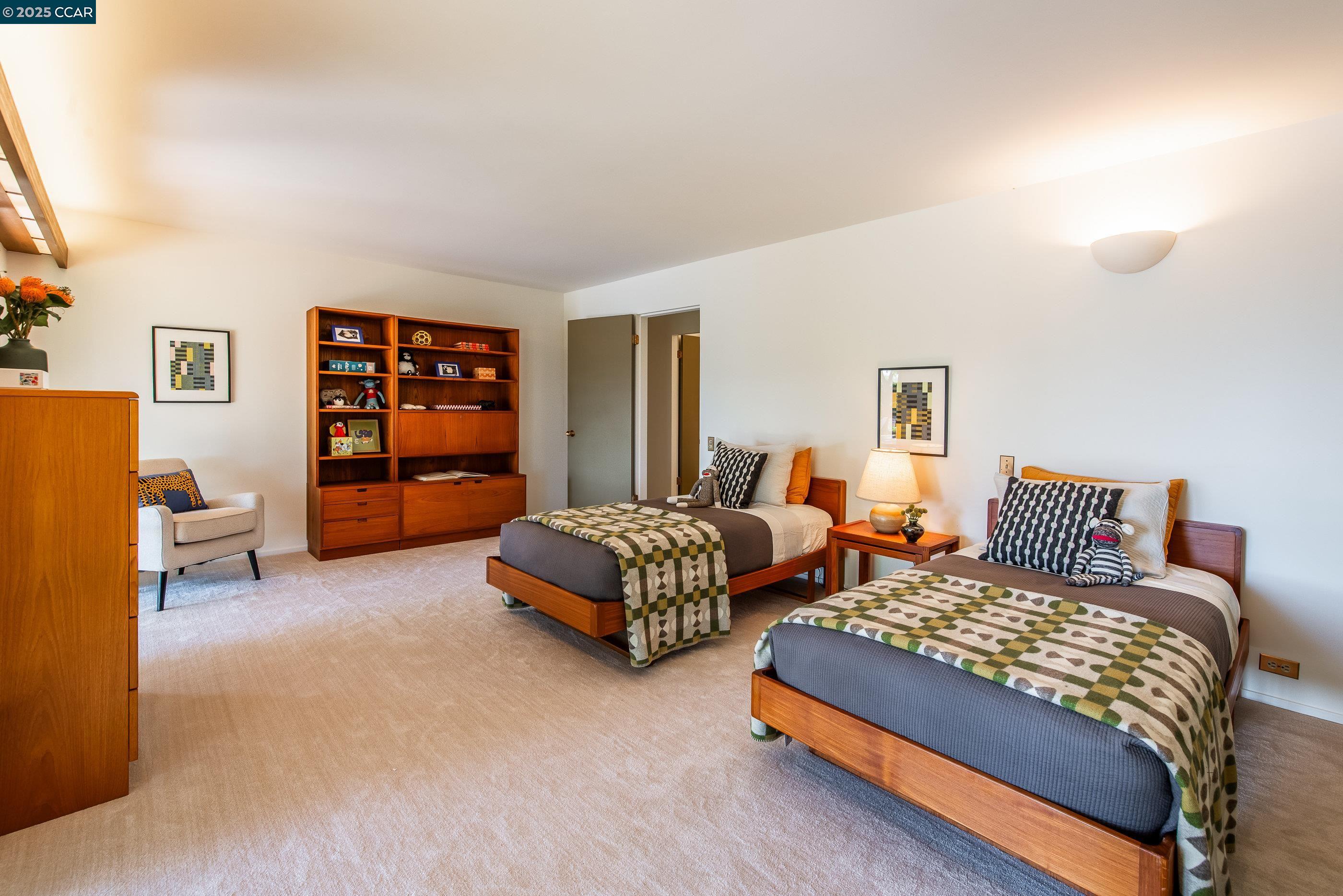 Detail Gallery Image 39 of 57 For 1275 Panorama Drive, Lafayette,  CA 94549 - 4 Beds | 3/1 Baths