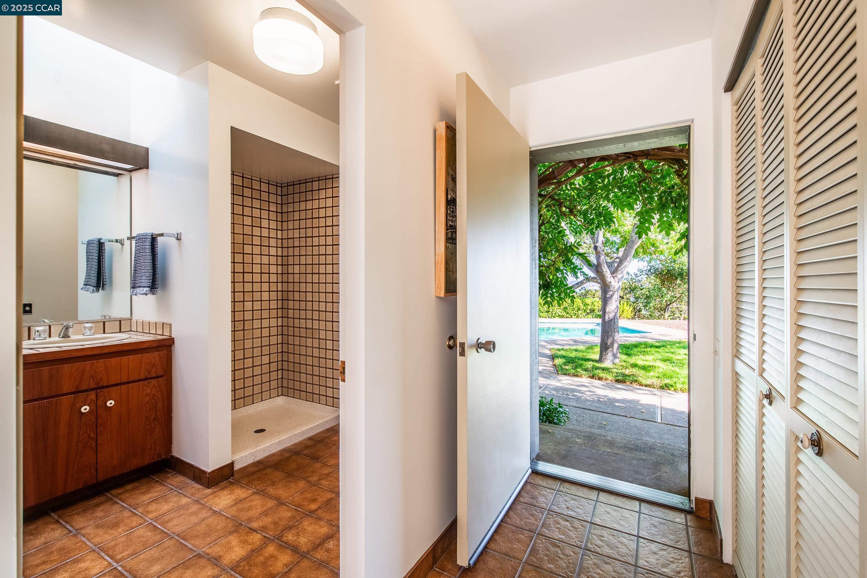 Detail Gallery Image 43 of 57 For 1275 Panorama Drive, Lafayette,  CA 94549 - 4 Beds | 3/1 Baths