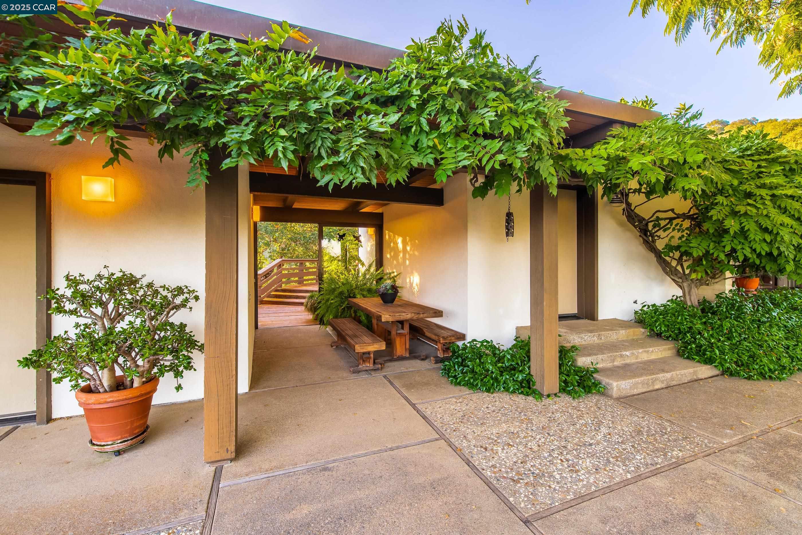 Detail Gallery Image 45 of 57 For 1275 Panorama Drive, Lafayette,  CA 94549 - 4 Beds | 3/1 Baths