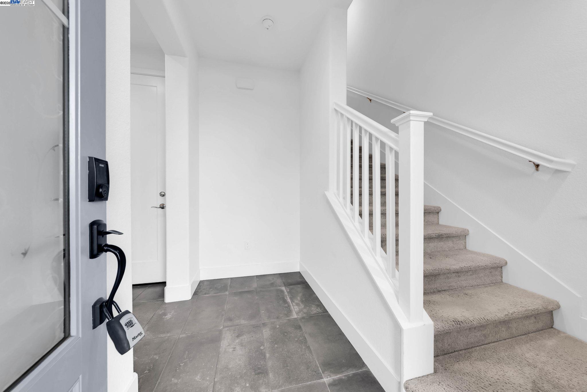 Detail Gallery Image 22 of 37 For 4287 Loyalton Rd, Dublin,  CA 94568 - 4 Beds | 3/1 Baths