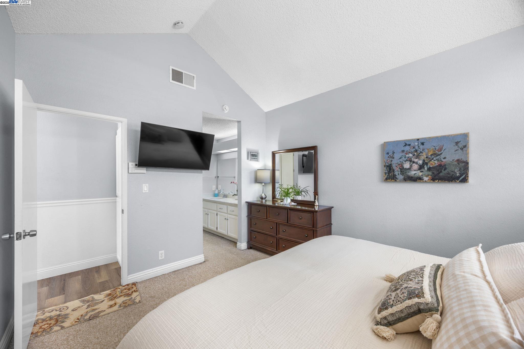 Detail Gallery Image 22 of 35 For 2041 Star Pine Way, San Leandro,  CA 94577 - 3 Beds | 2 Baths