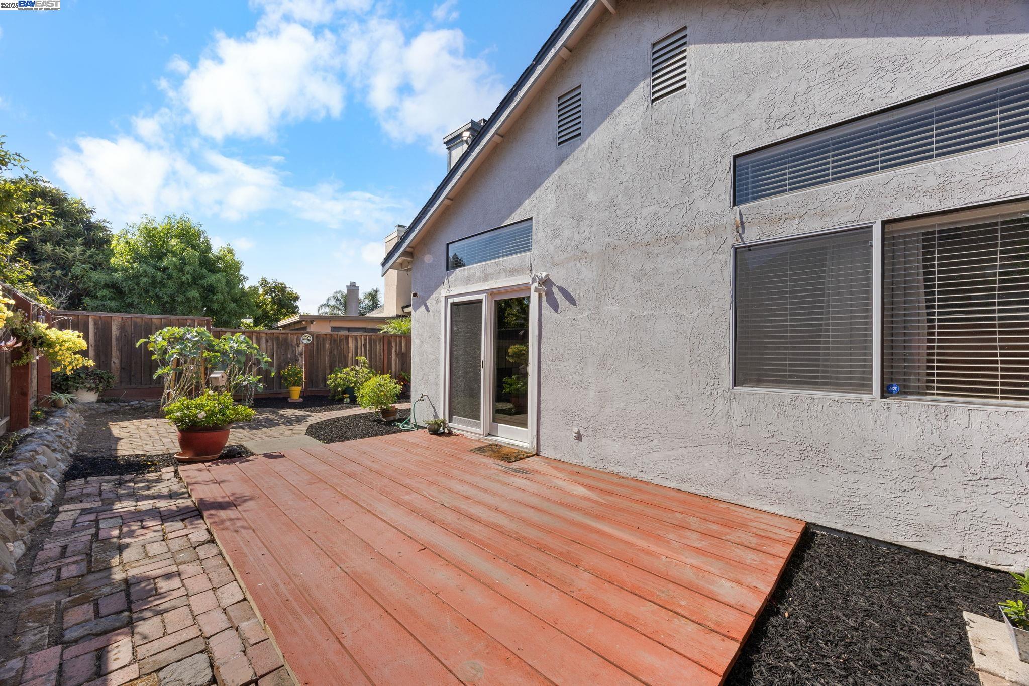 Detail Gallery Image 31 of 35 For 2041 Star Pine Way, San Leandro,  CA 94577 - 3 Beds | 2 Baths