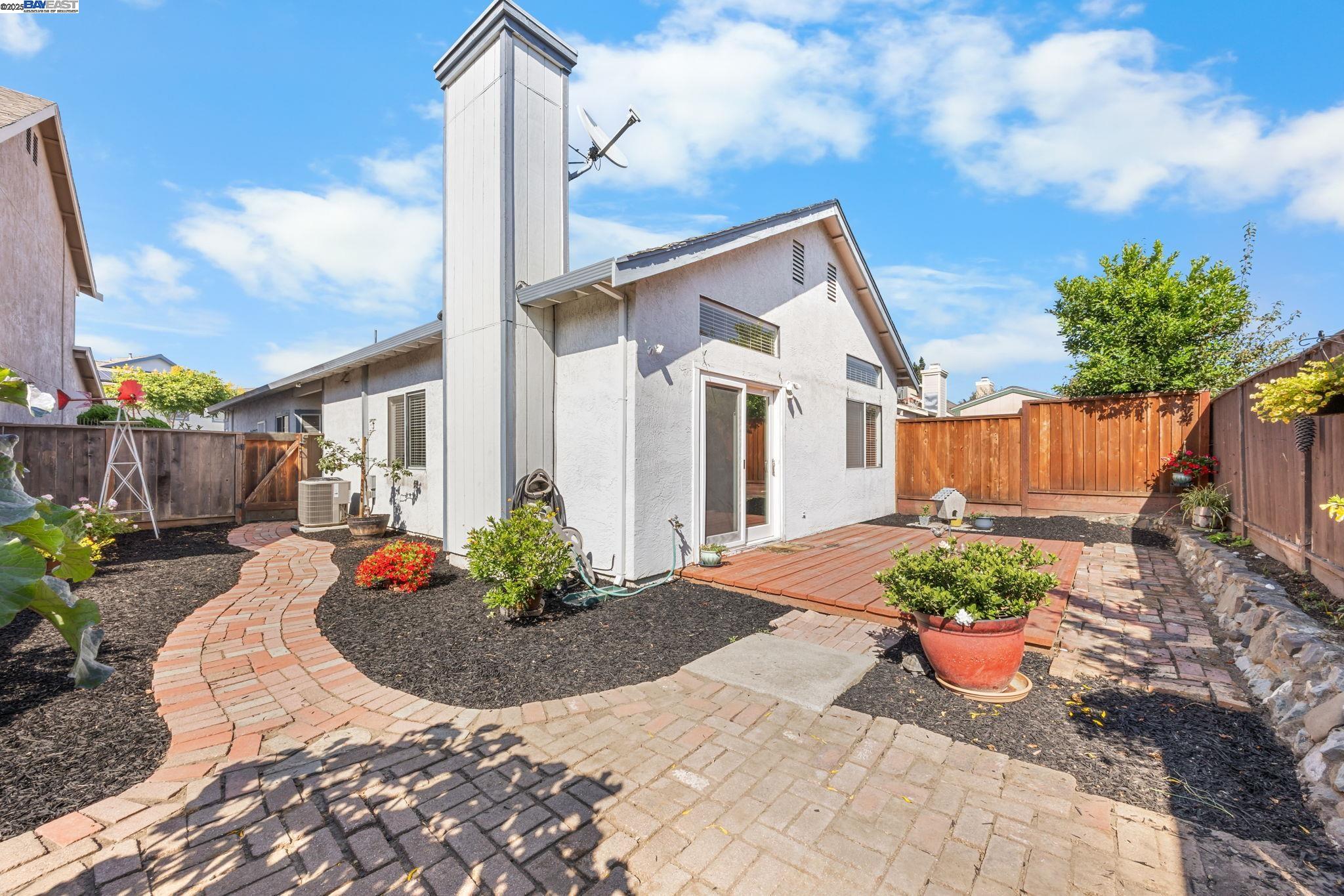 Detail Gallery Image 32 of 35 For 2041 Star Pine Way, San Leandro,  CA 94577 - 3 Beds | 2 Baths