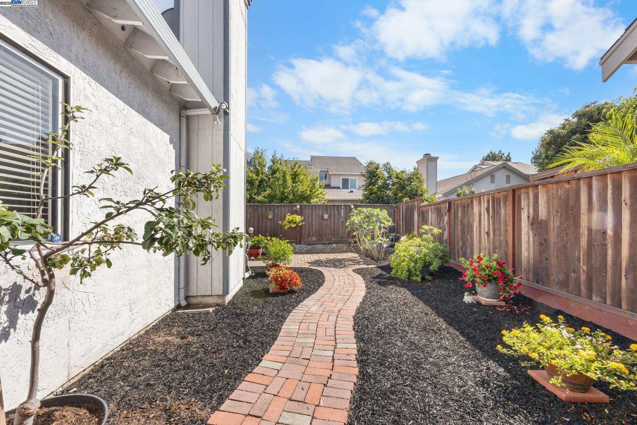 Detail Gallery Image 35 of 35 For 2041 Star Pine Way, San Leandro,  CA 94577 - 3 Beds | 2 Baths
