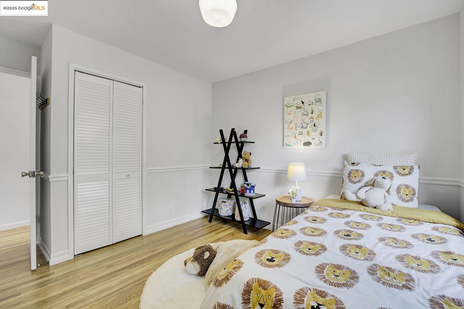Detail Gallery Image 15 of 39 For 4519 Shafter Ave, Oakland,  CA 94609 - 3 Beds | 2 Baths