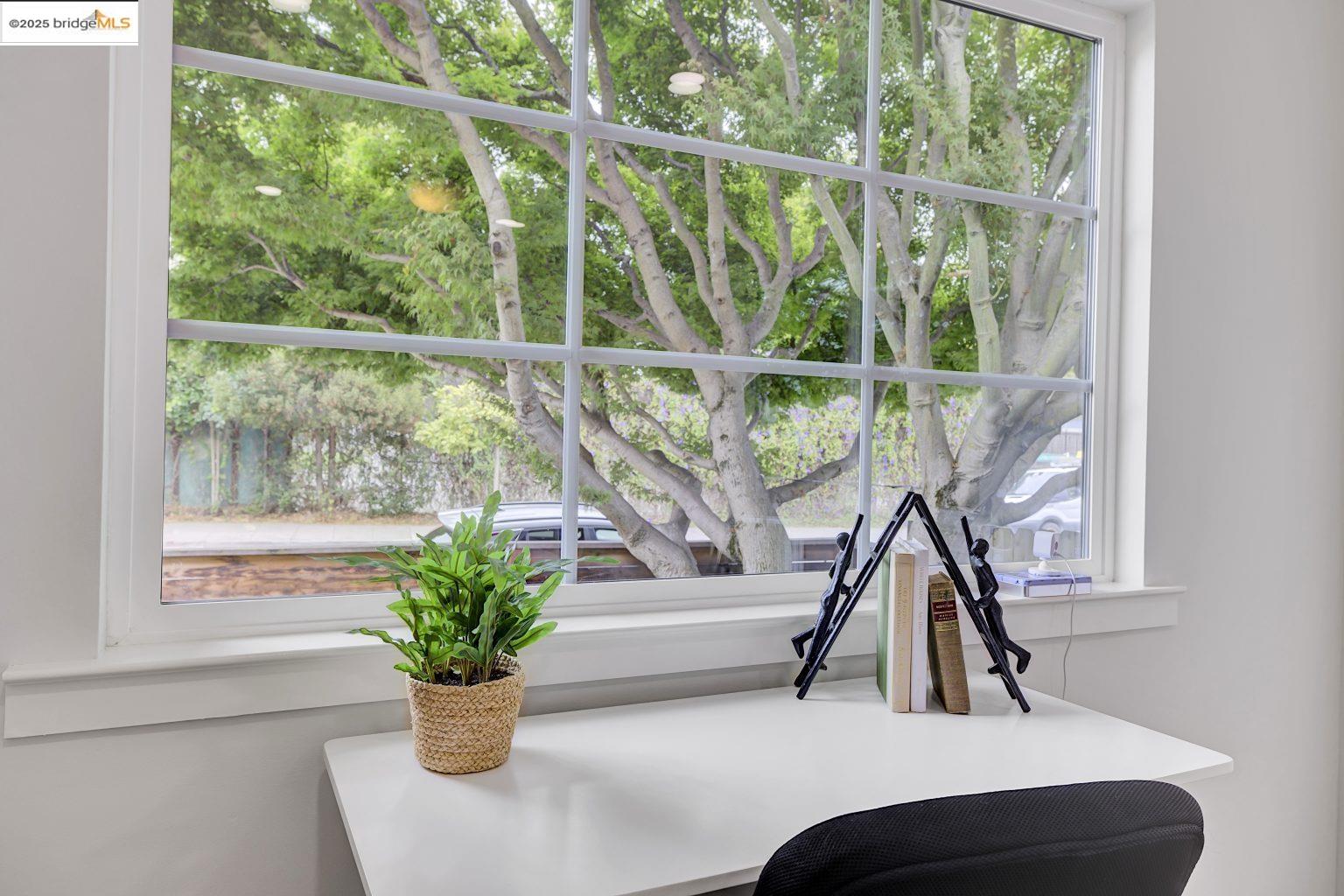Detail Gallery Image 21 of 39 For 4519 Shafter Ave, Oakland,  CA 94609 - 3 Beds | 2 Baths