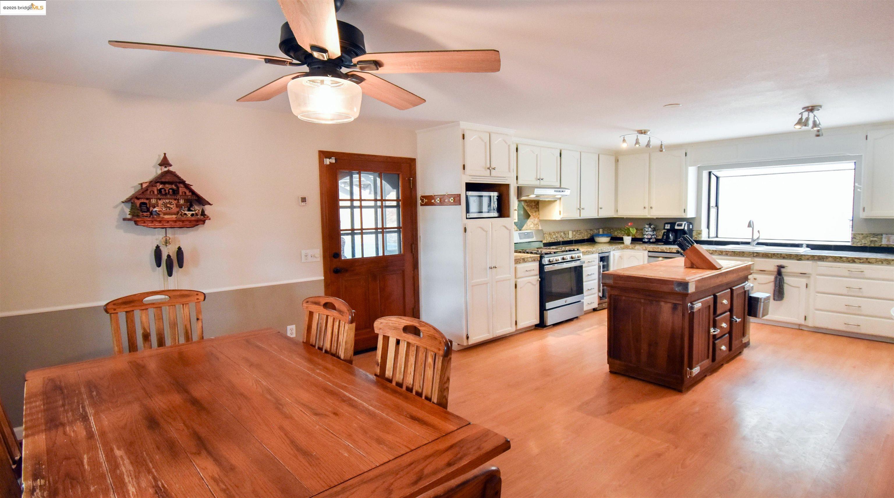 Detail Gallery Image 13 of 60 For 15920 Curtis Court, Sonora,  CA 95370 - 4 Beds | 2/1 Baths