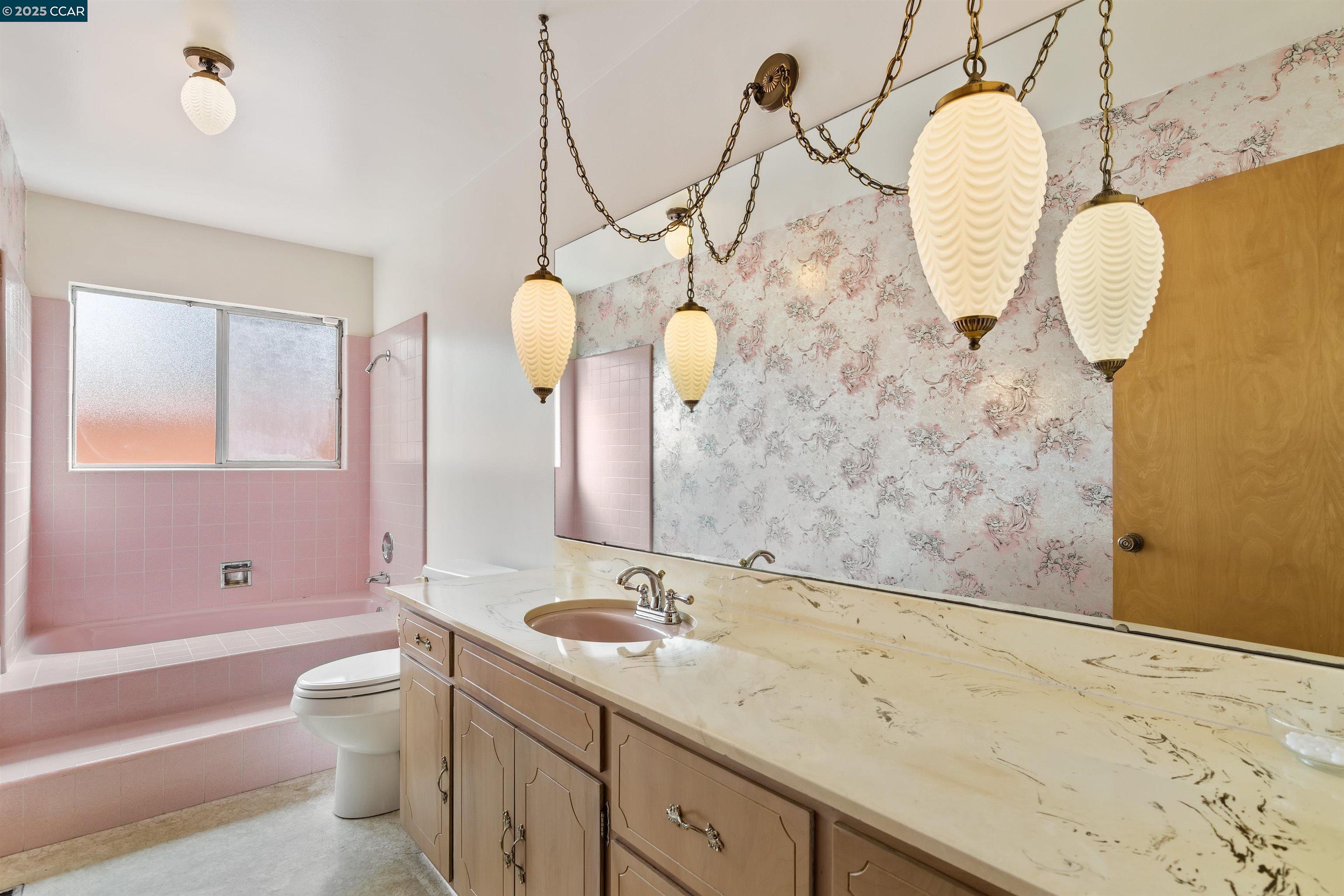 Detail Gallery Image 18 of 31 For 540 Hamilton Way, Pleasanton,  CA 94566 - 4 Beds | 3/1 Baths