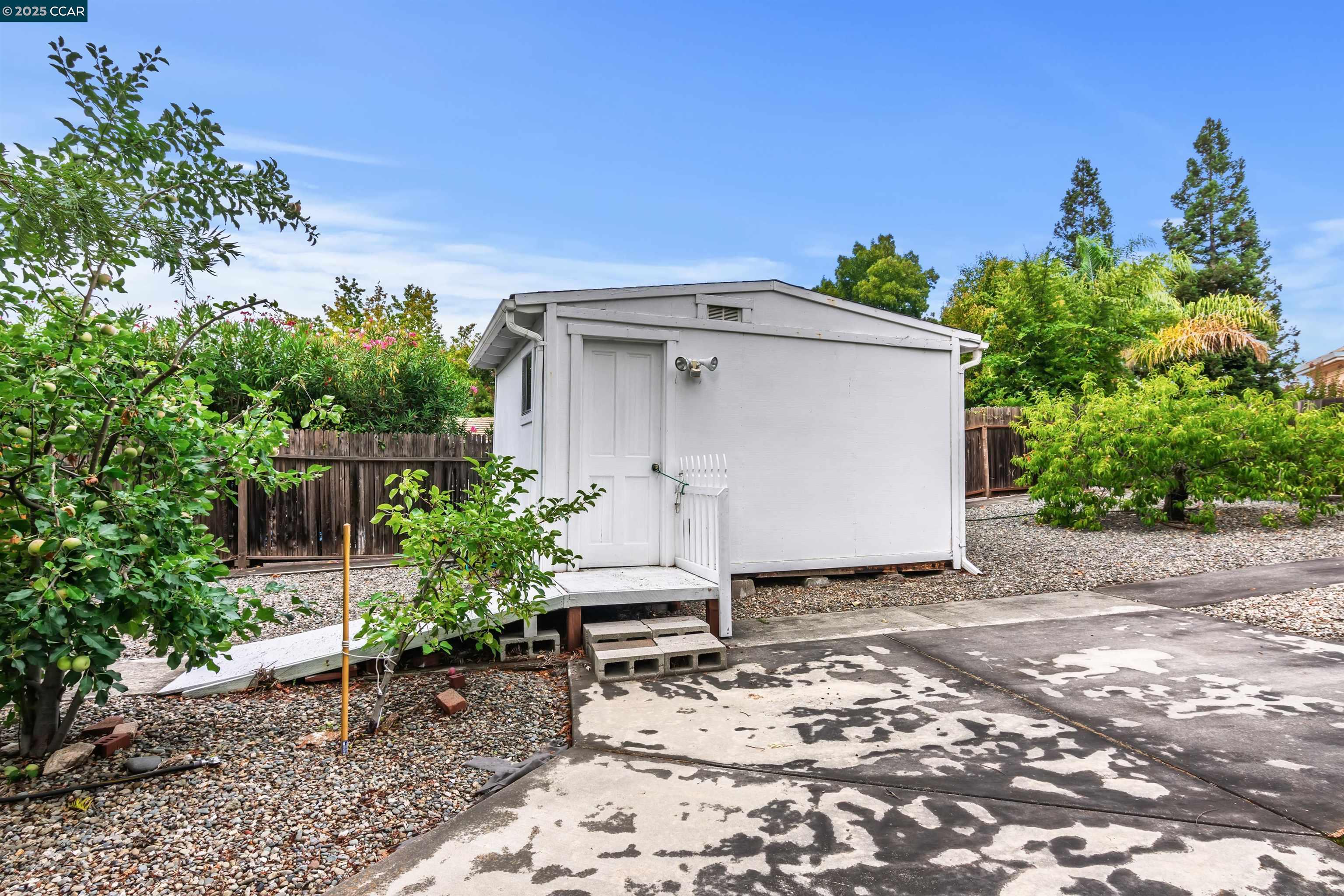 Detail Gallery Image 29 of 31 For 540 Hamilton Way, Pleasanton,  CA 94566 - 4 Beds | 3/1 Baths