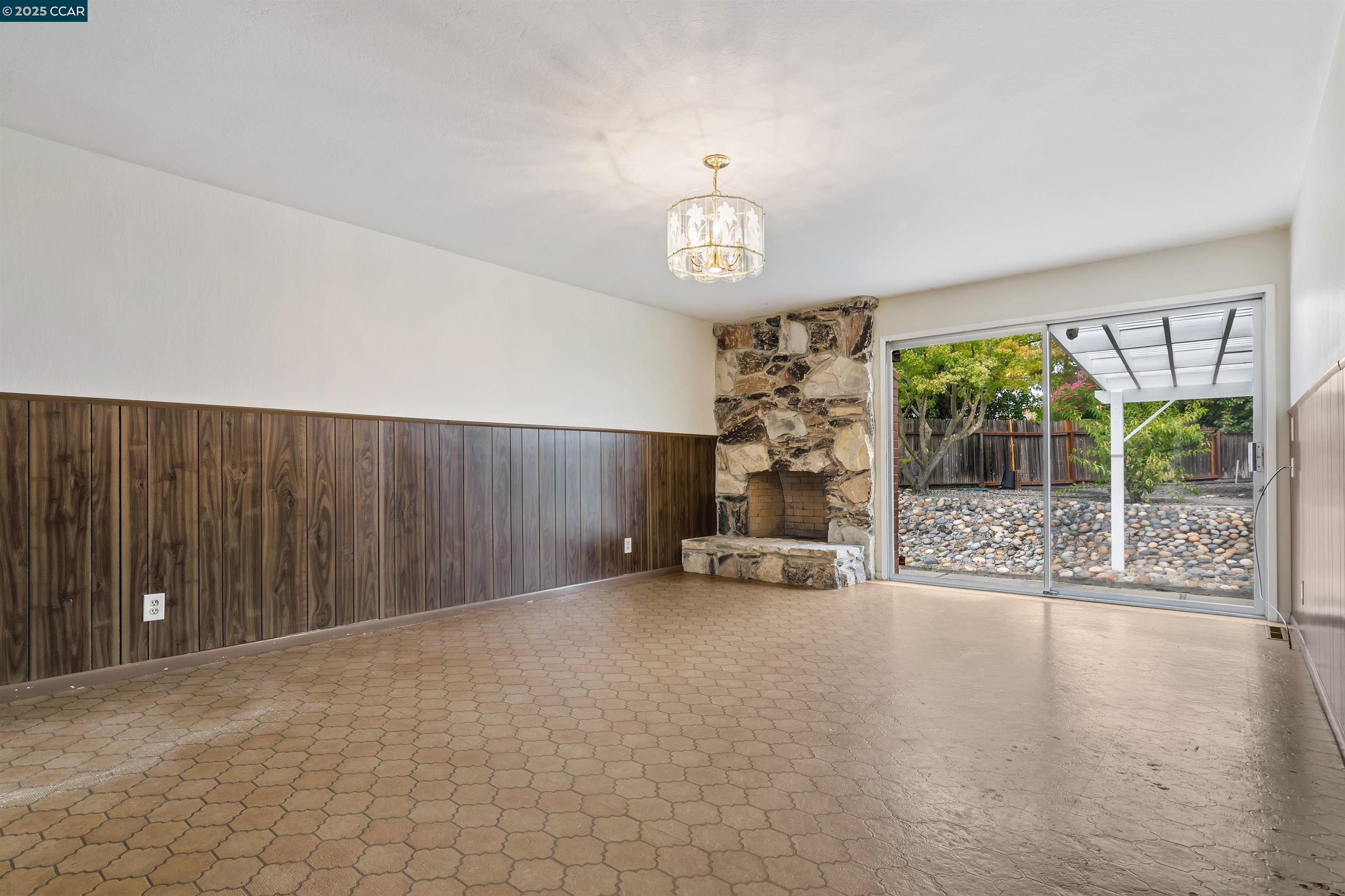 Detail Gallery Image 8 of 31 For 540 Hamilton Way, Pleasanton,  CA 94566 - 4 Beds | 3/1 Baths