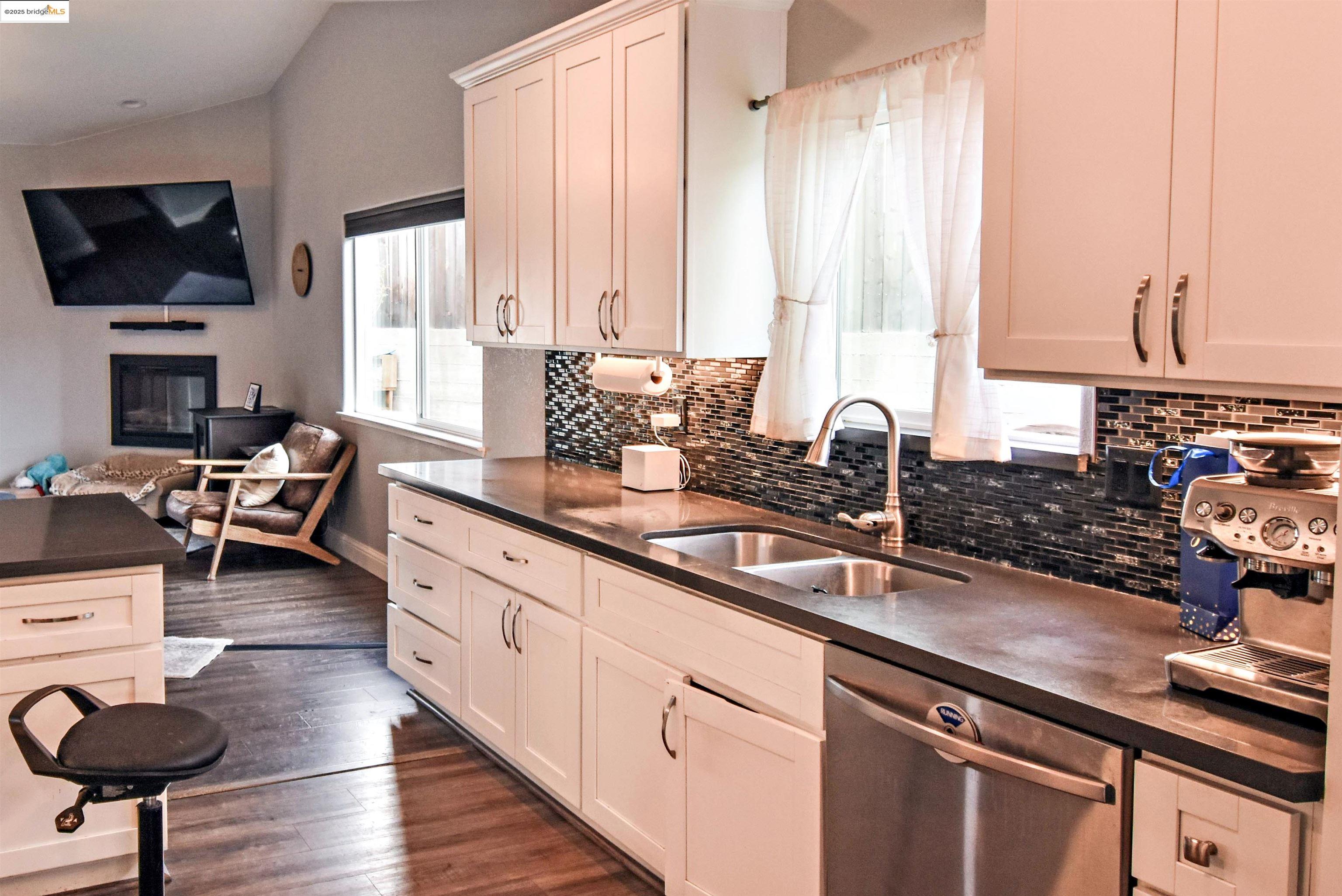 Detail Gallery Image 11 of 52 For 20363 Starr King Dr., Soulsbyville,  CA 95372 - 3 Beds | 2 Baths