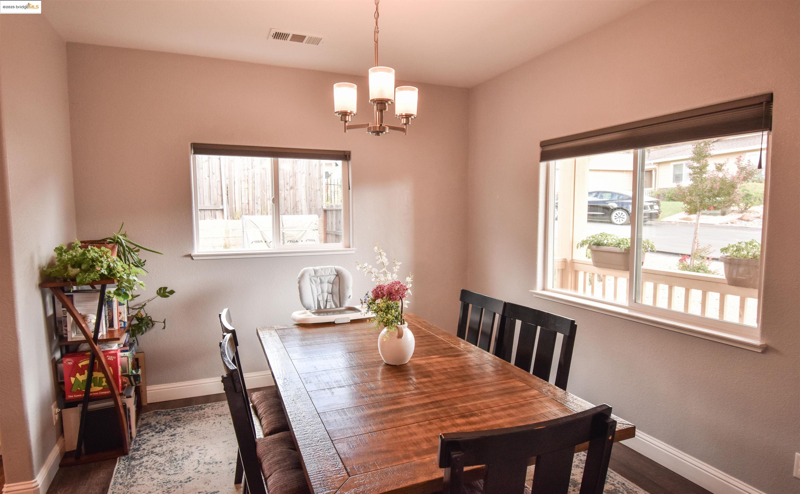 Detail Gallery Image 9 of 52 For 20363 Starr King Dr., Soulsbyville,  CA 95372 - 3 Beds | 2 Baths