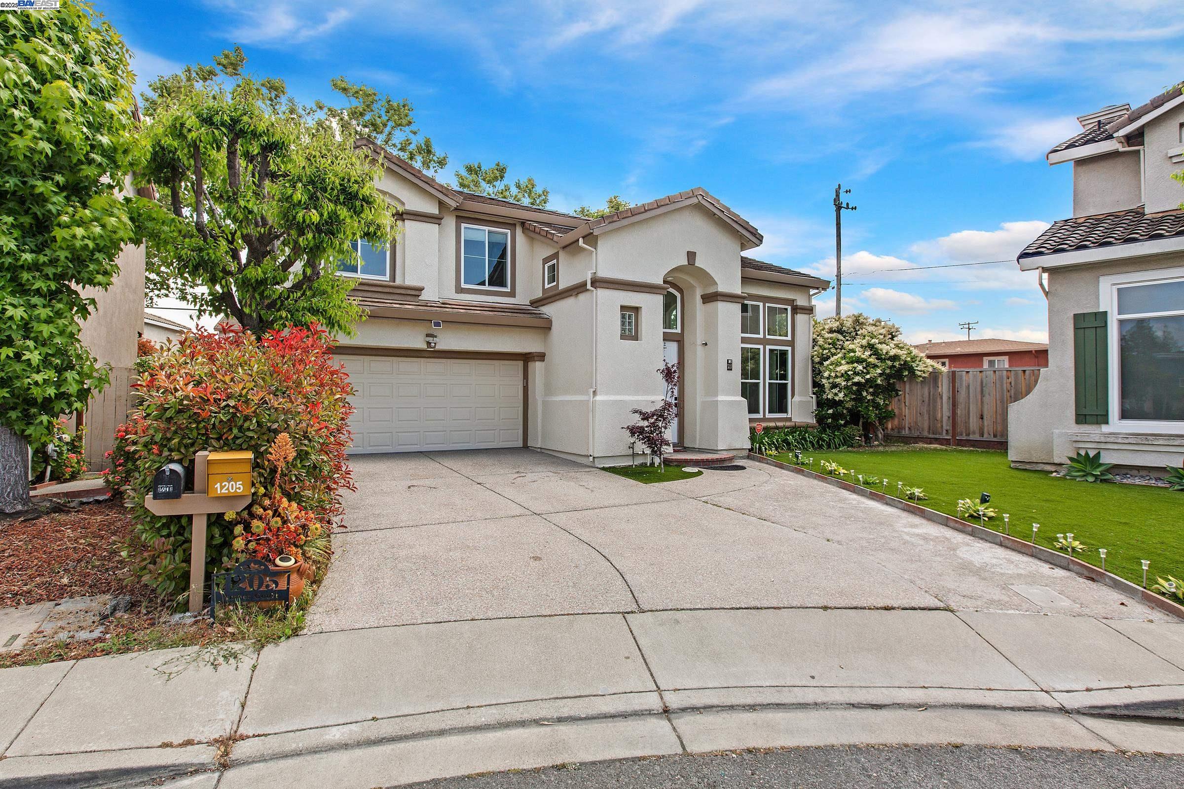 Detail Gallery Image 2 of 37 For 1205 Amber Ct, San Leandro,  CA 94577 - 4 Beds | 2/1 Baths
