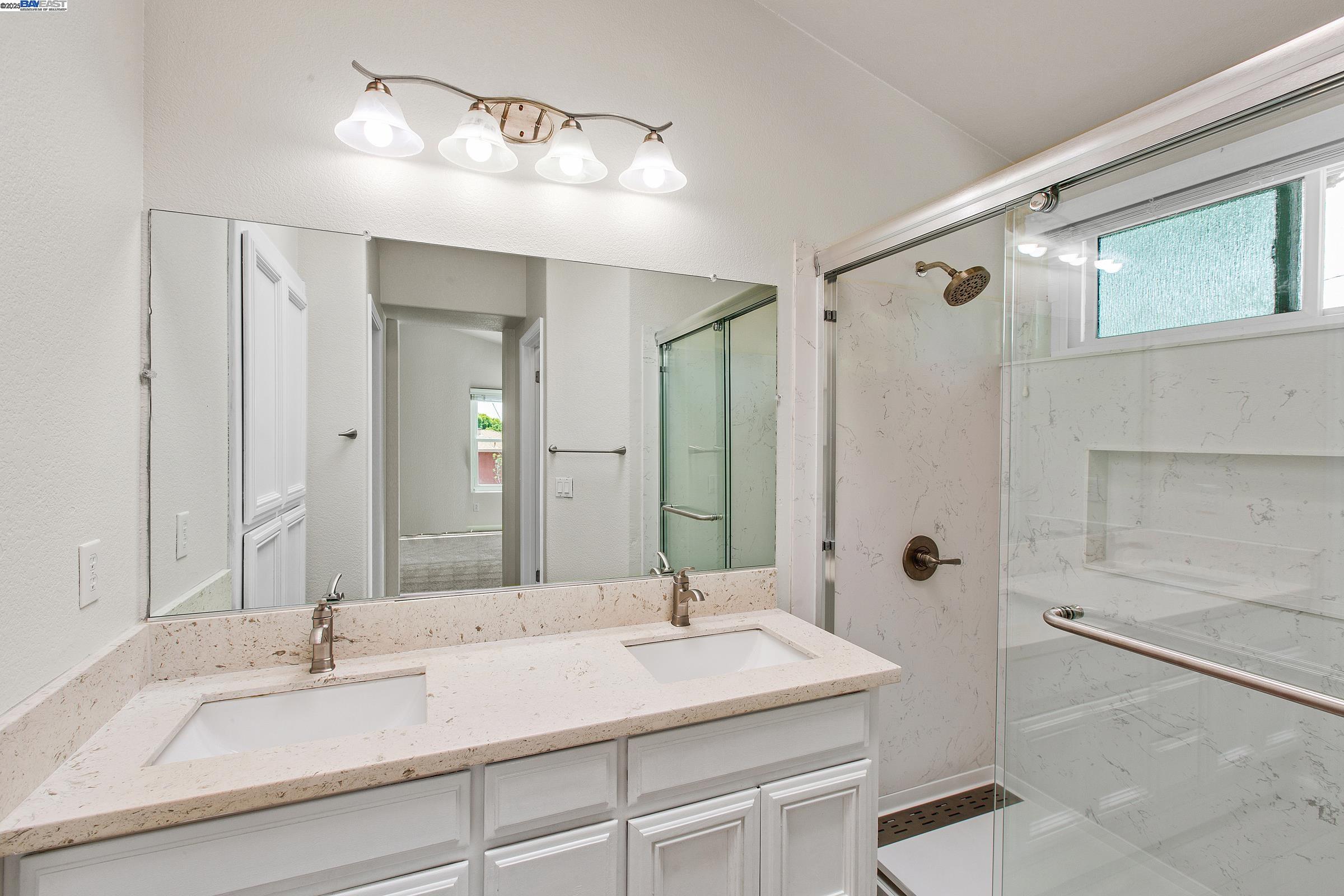 Detail Gallery Image 17 of 37 For 1205 Amber Ct, San Leandro,  CA 94577 - 4 Beds | 2/1 Baths