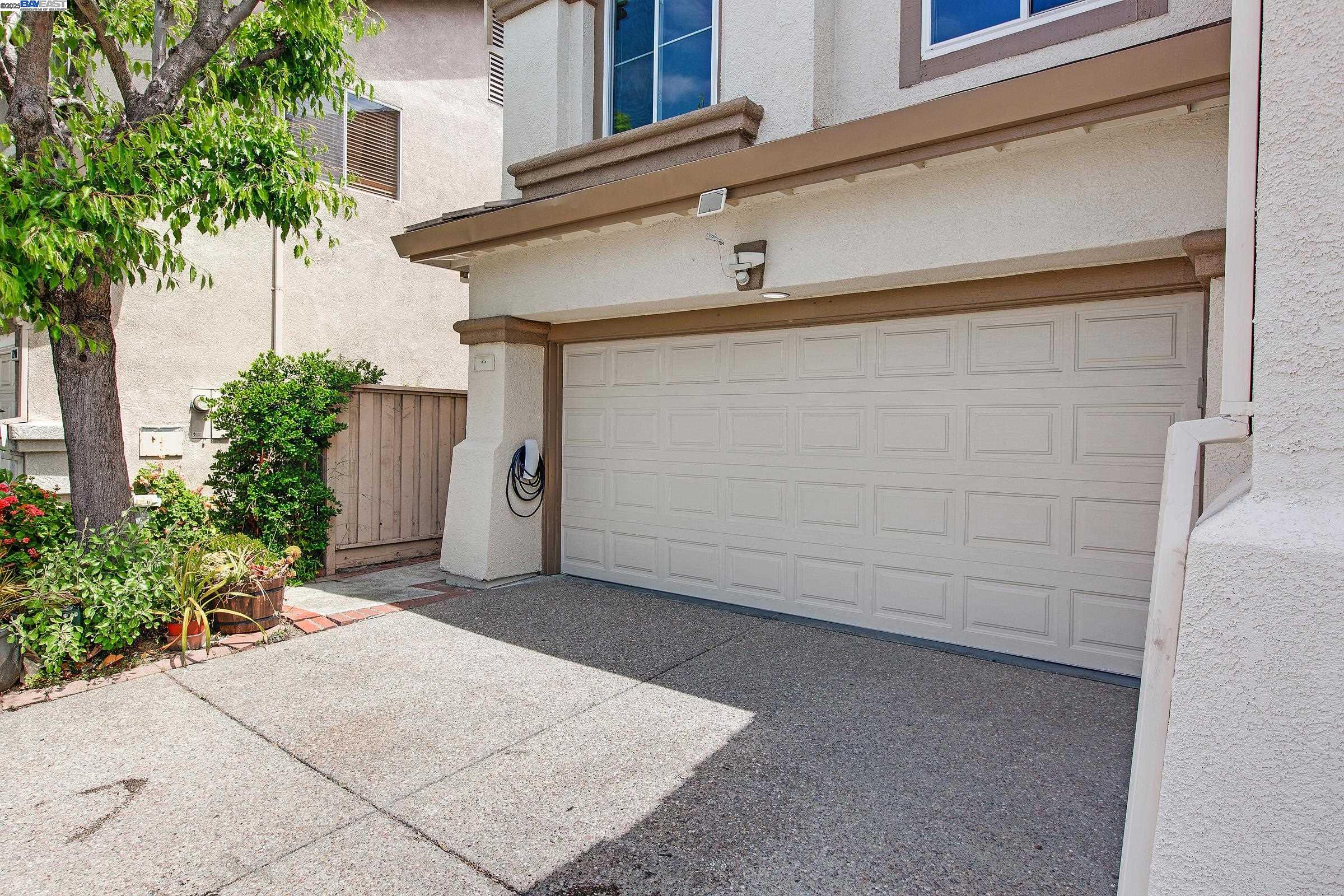 Detail Gallery Image 3 of 37 For 1205 Amber Ct, San Leandro,  CA 94577 - 4 Beds | 2/1 Baths