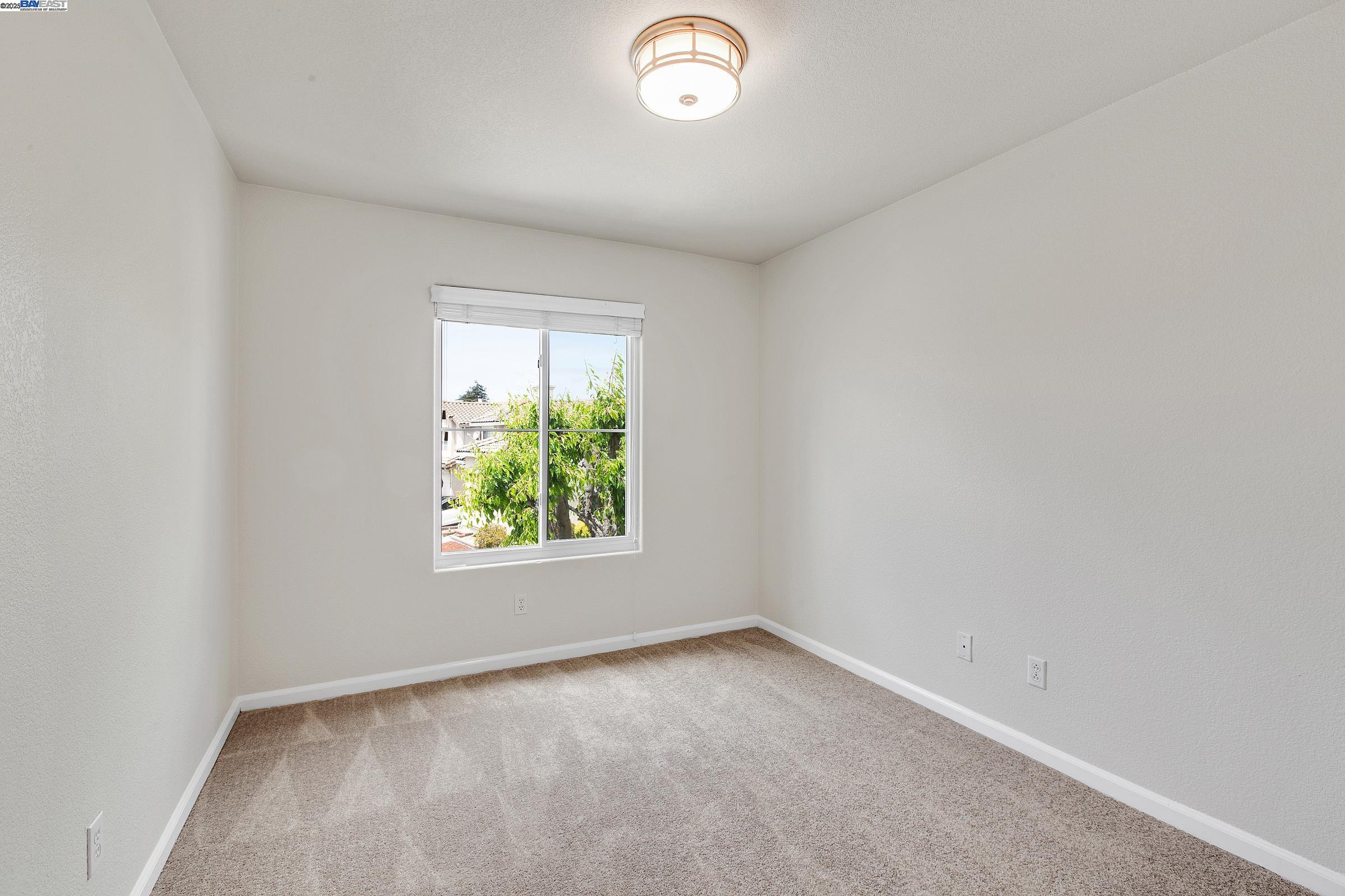 Detail Gallery Image 23 of 37 For 1205 Amber Ct, San Leandro,  CA 94577 - 4 Beds | 2/1 Baths