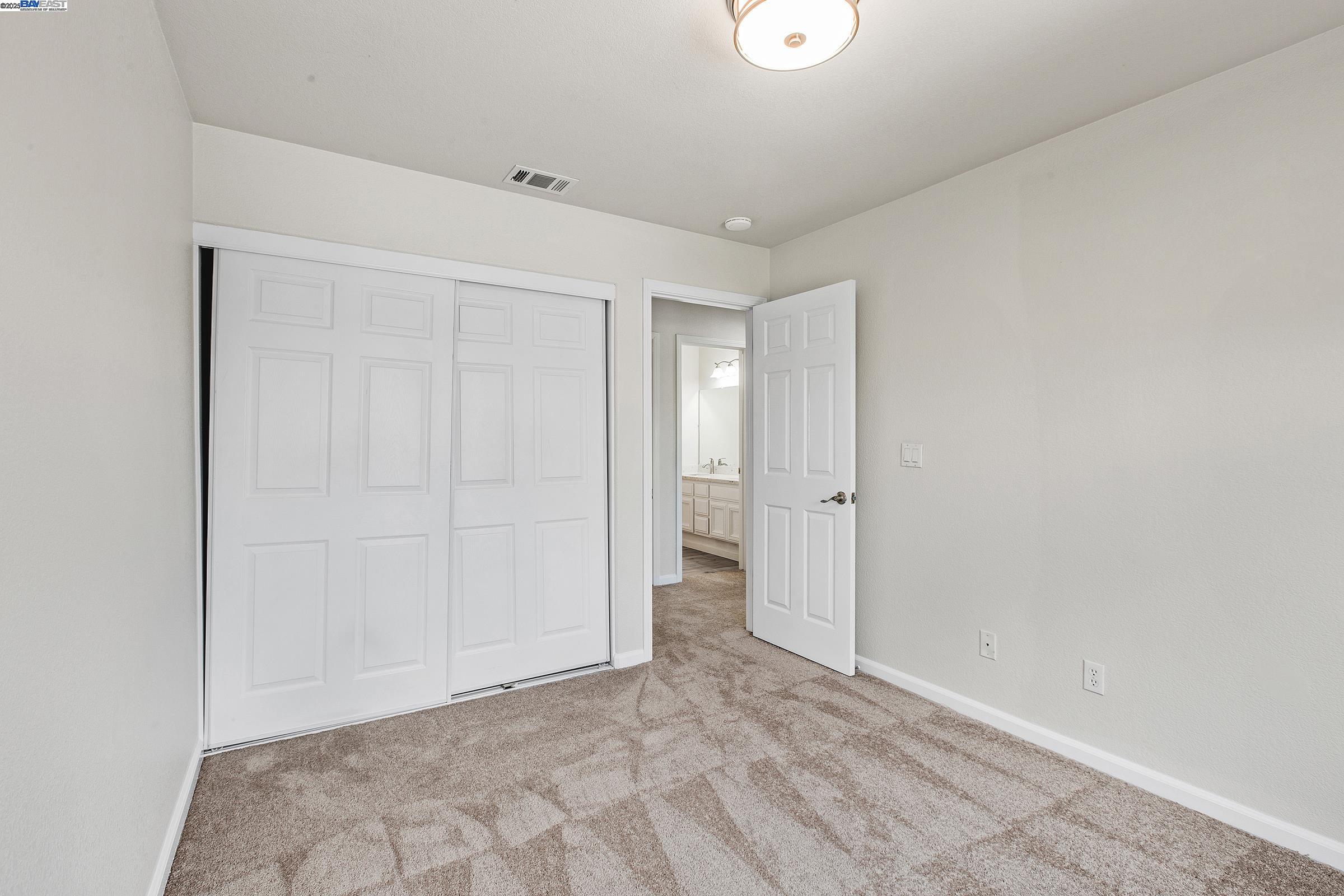 Detail Gallery Image 24 of 37 For 1205 Amber Ct, San Leandro,  CA 94577 - 4 Beds | 2/1 Baths
