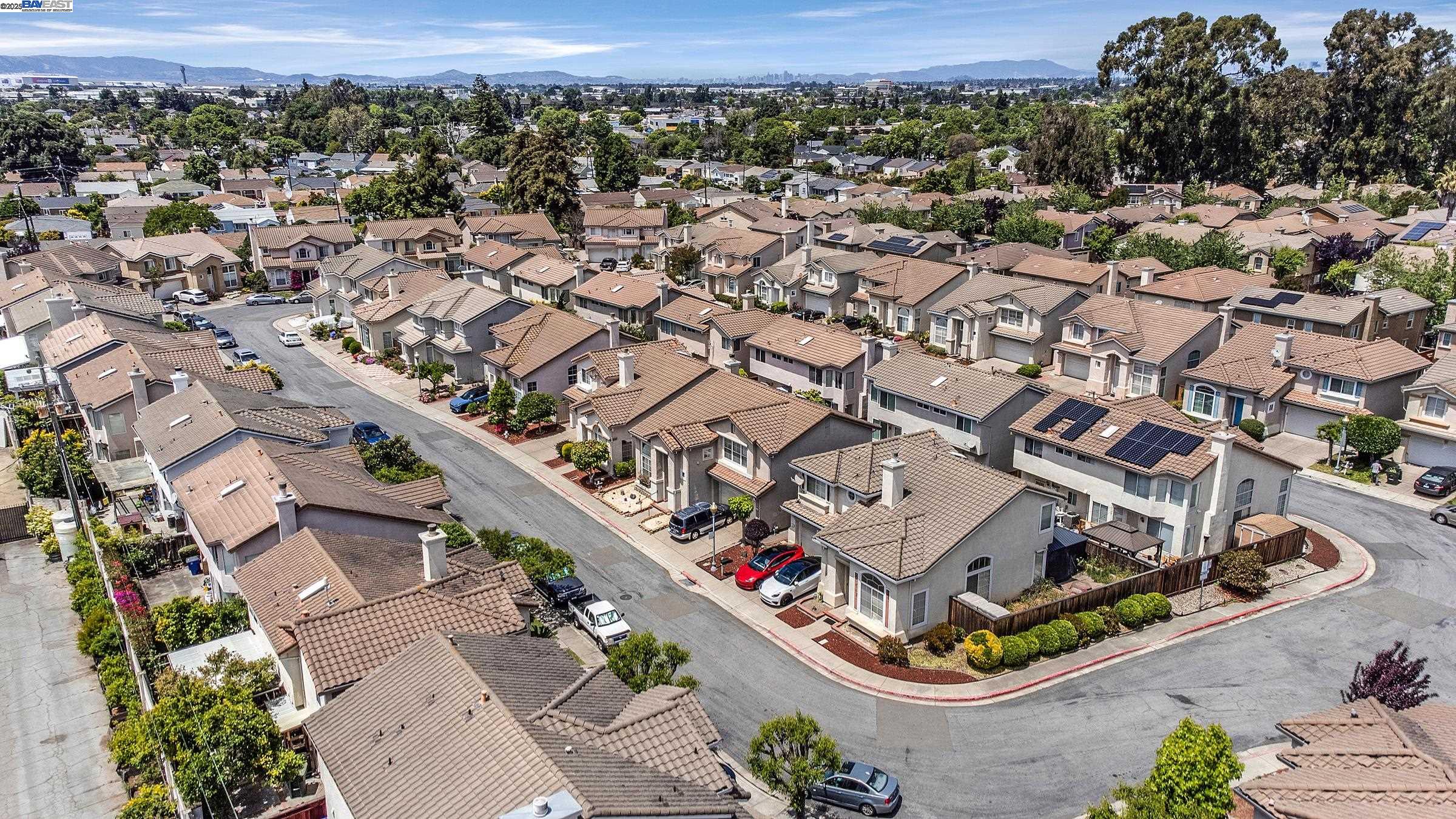 Detail Gallery Image 33 of 37 For 1205 Amber Ct, San Leandro,  CA 94577 - 4 Beds | 2/1 Baths