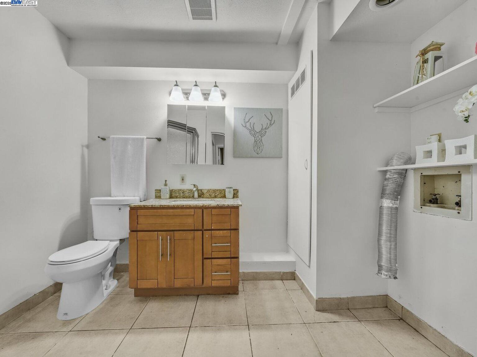 Detail Gallery Image 31 of 60 For 812 Washington Avenue, Albany,  CA 94706 - 4 Beds | 2/1 Baths