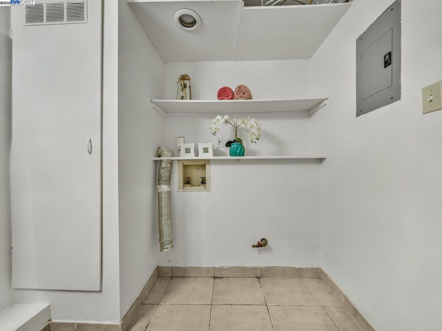 Detail Gallery Image 44 of 60 For 812 Washington Avenue, Albany,  CA 94706 - 4 Beds | 2/1 Baths