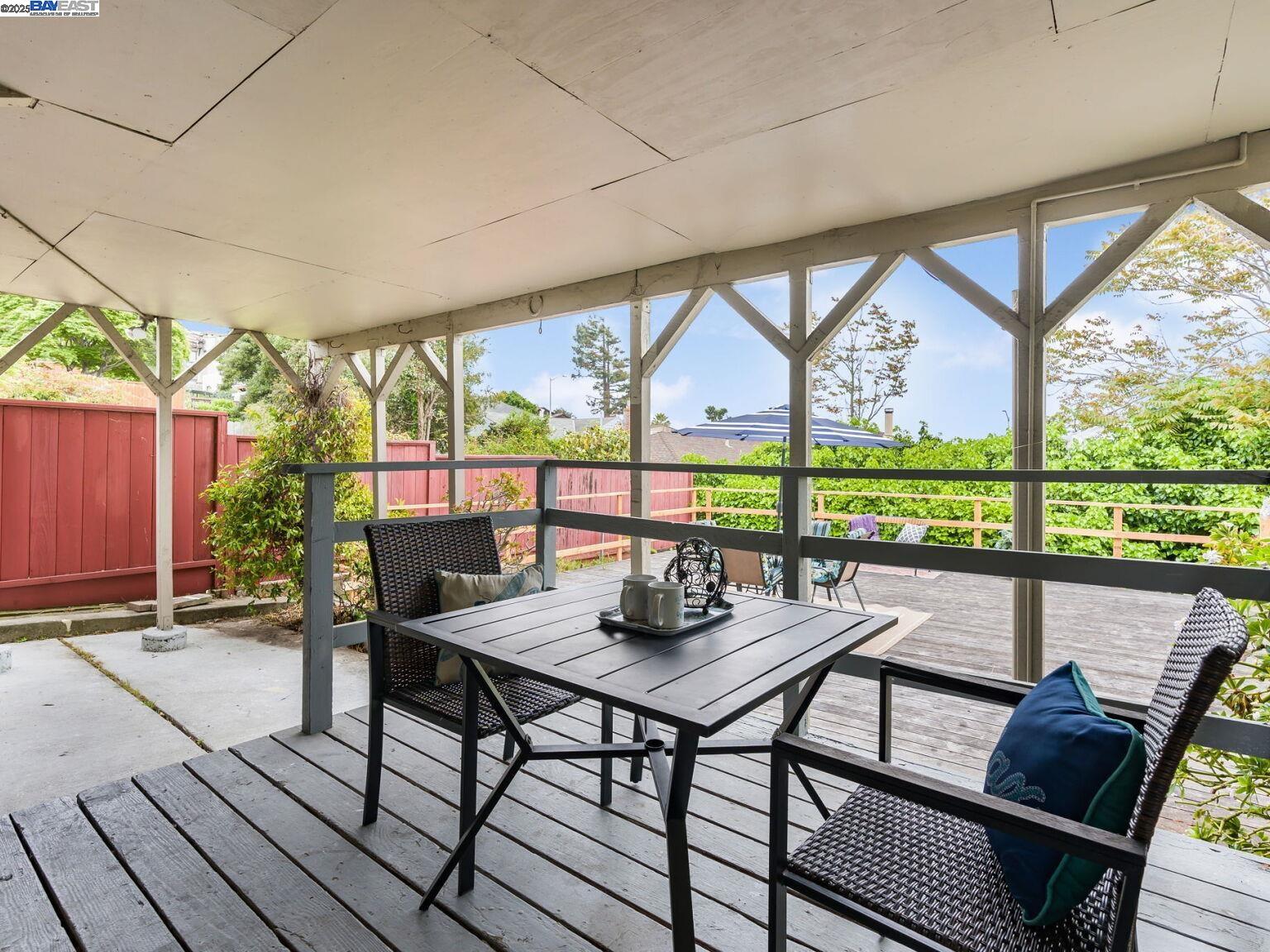 Detail Gallery Image 52 of 60 For 812 Washington Avenue, Albany,  CA 94706 - 4 Beds | 2/1 Baths