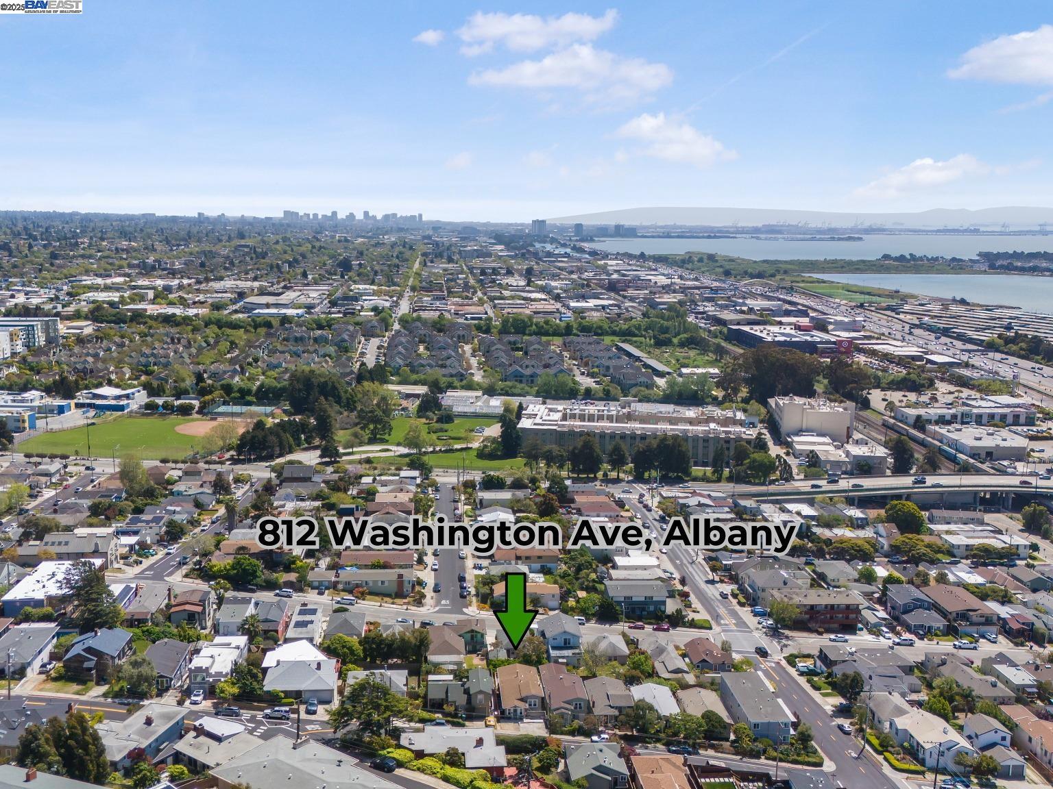 Detail Gallery Image 7 of 60 For 812 Washington Avenue, Albany,  CA 94706 - 4 Beds | 2/1 Baths