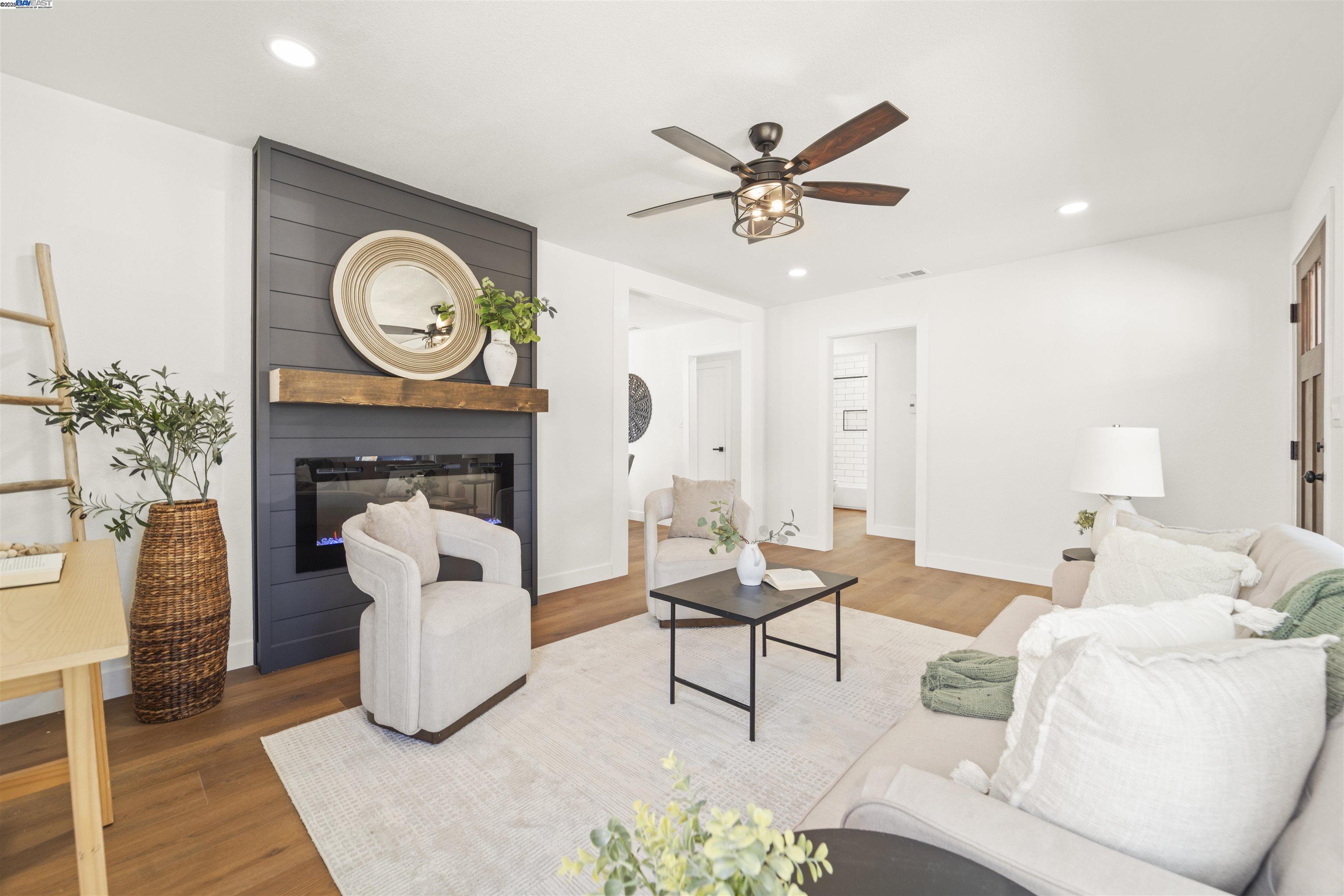 Detail Gallery Image 3 of 26 For 54 E 13th St, Antioch,  CA 94509 - 2 Beds | 1 Baths