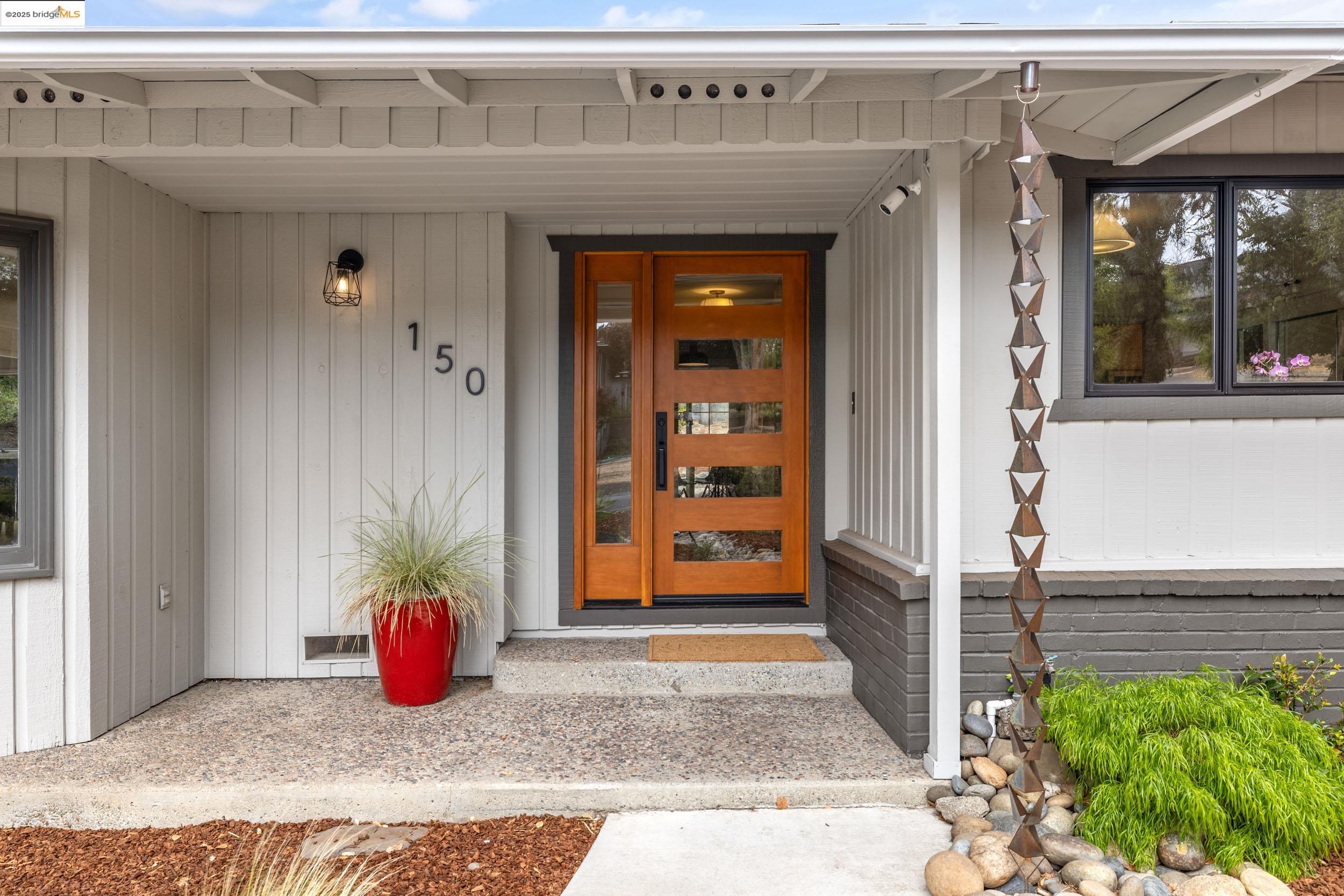 Front Image Thumbnail for EB41111363