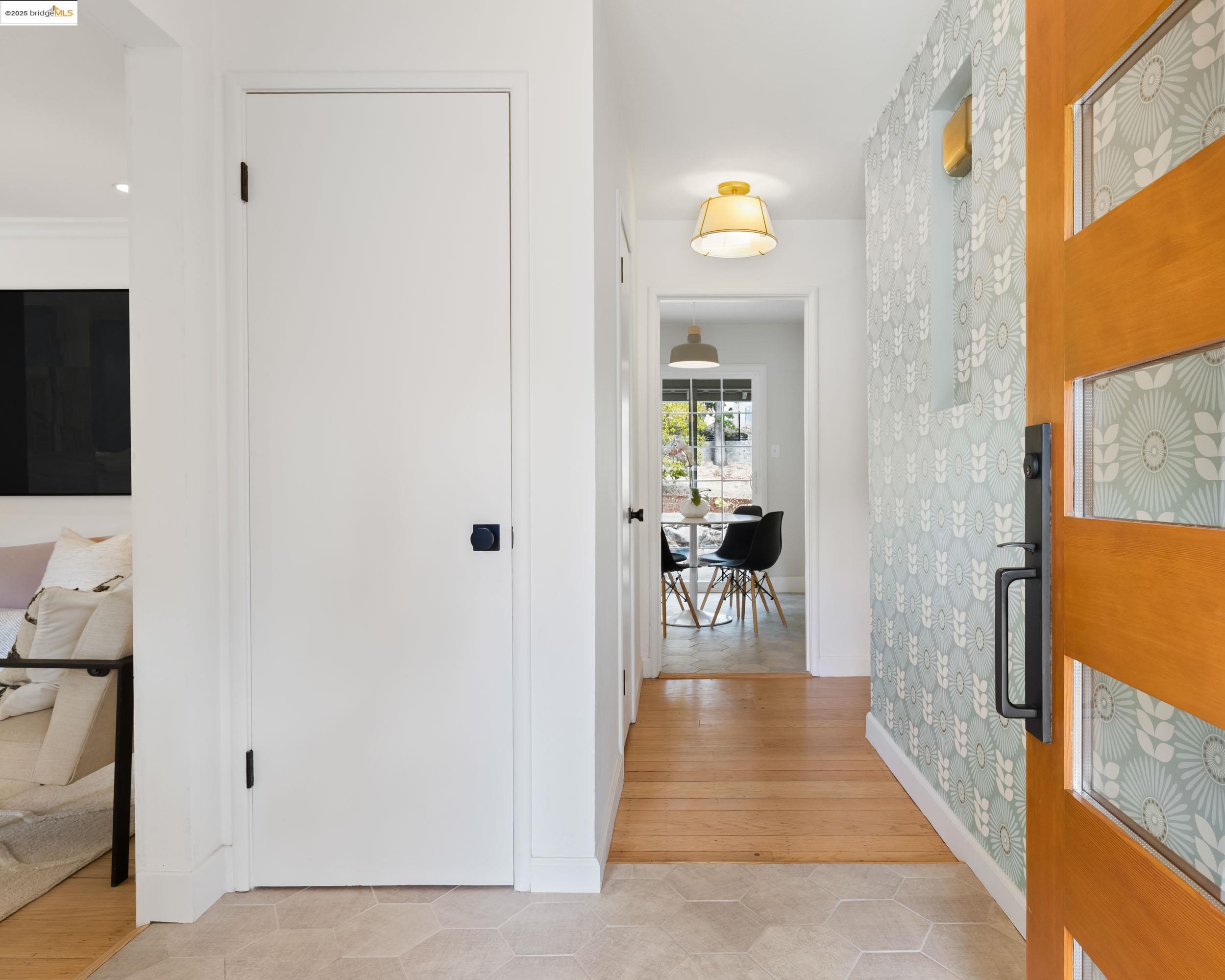 Detail Gallery Image 2 of 60 For 150 Santa Rita Dr, Walnut Creek,  CA 94596 - 3 Beds | 2 Baths