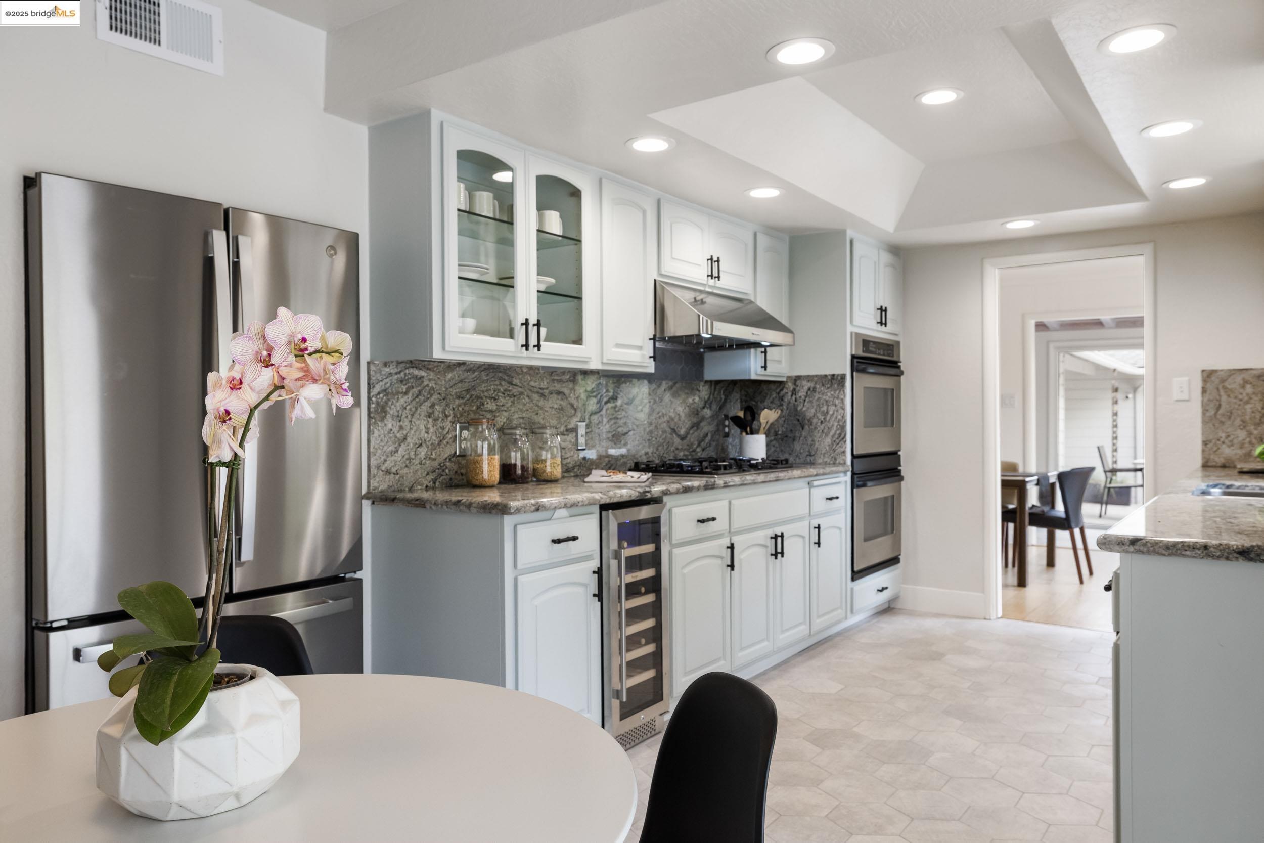 Detail Gallery Image 15 of 60 For 150 Santa Rita Dr, Walnut Creek,  CA 94596 - 3 Beds | 2 Baths