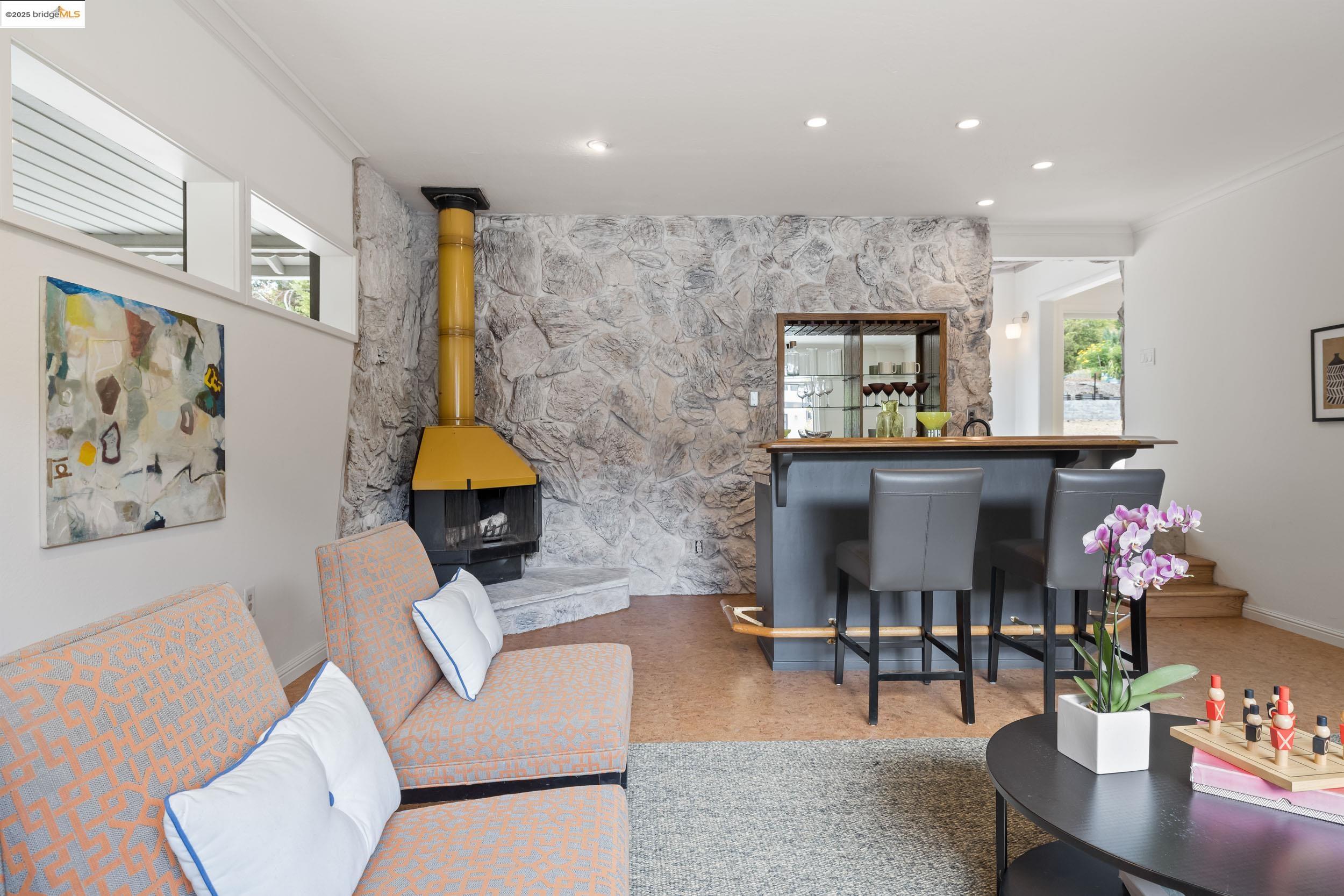 Detail Gallery Image 21 of 60 For 150 Santa Rita Dr, Walnut Creek,  CA 94596 - 3 Beds | 2 Baths