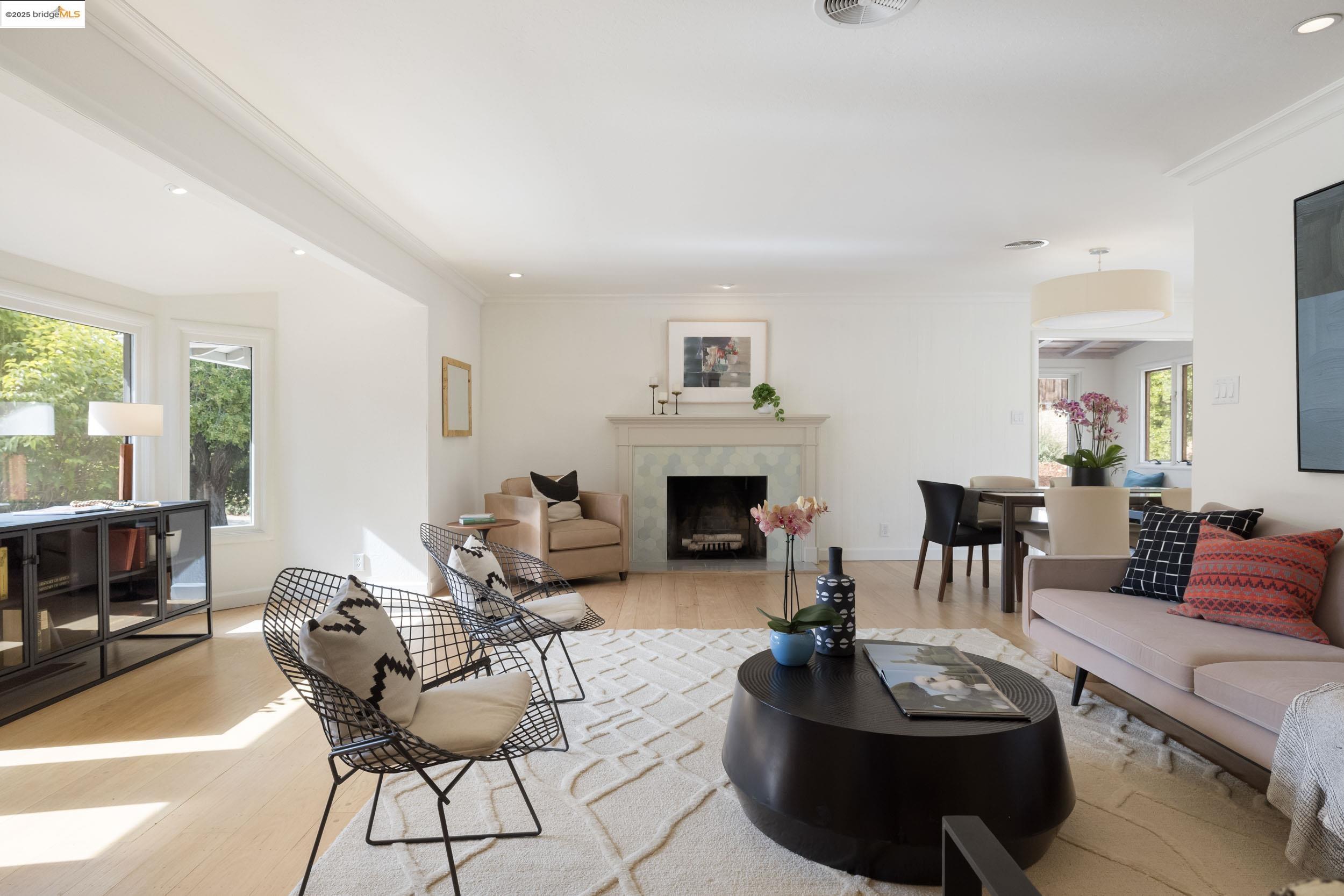 Detail Gallery Image 5 of 60 For 150 Santa Rita Dr, Walnut Creek,  CA 94596 - 3 Beds | 2 Baths