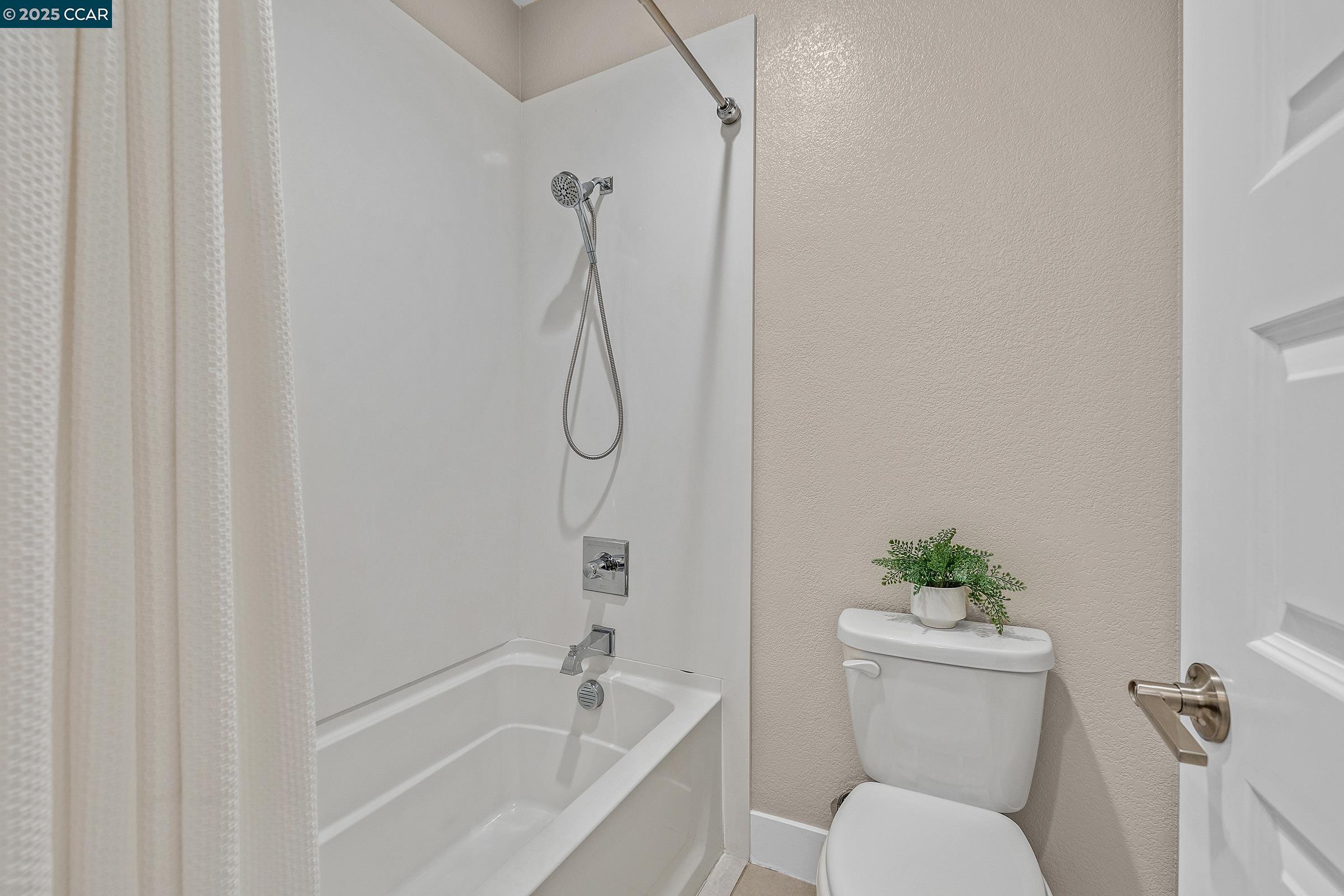 Photo #23: 41111364 Listing: Photo #23