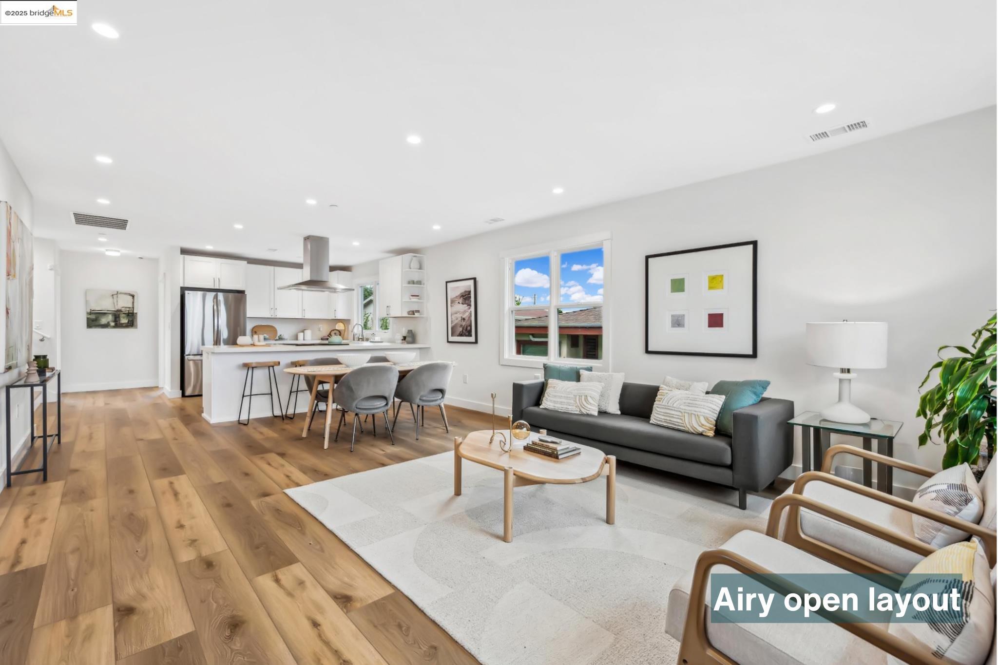 Detail Gallery Image 3 of 60 For 667 & 667a Alcatraz Ave, Oakland,  CA 94609 - – Beds | – Baths