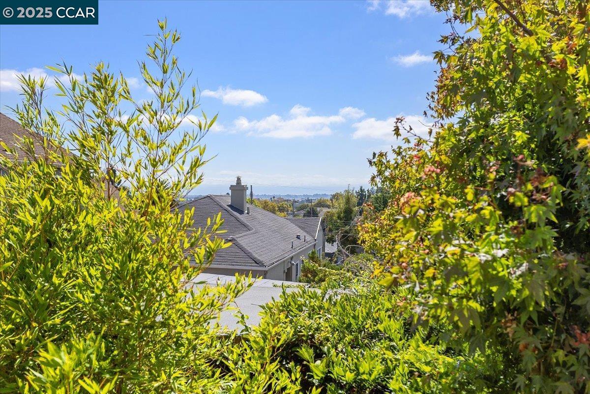 Detail Gallery Image 36 of 60 For 5323 Normandie Ave, Oakland,  CA 94619 - 2 Beds | 2 Baths