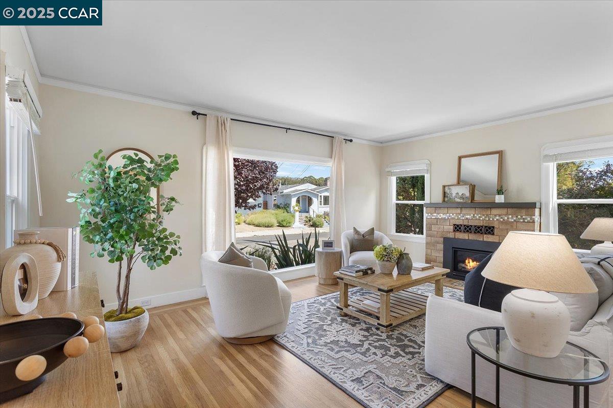 Detail Gallery Image 7 of 60 For 5323 Normandie Ave, Oakland,  CA 94619 - 2 Beds | 2 Baths