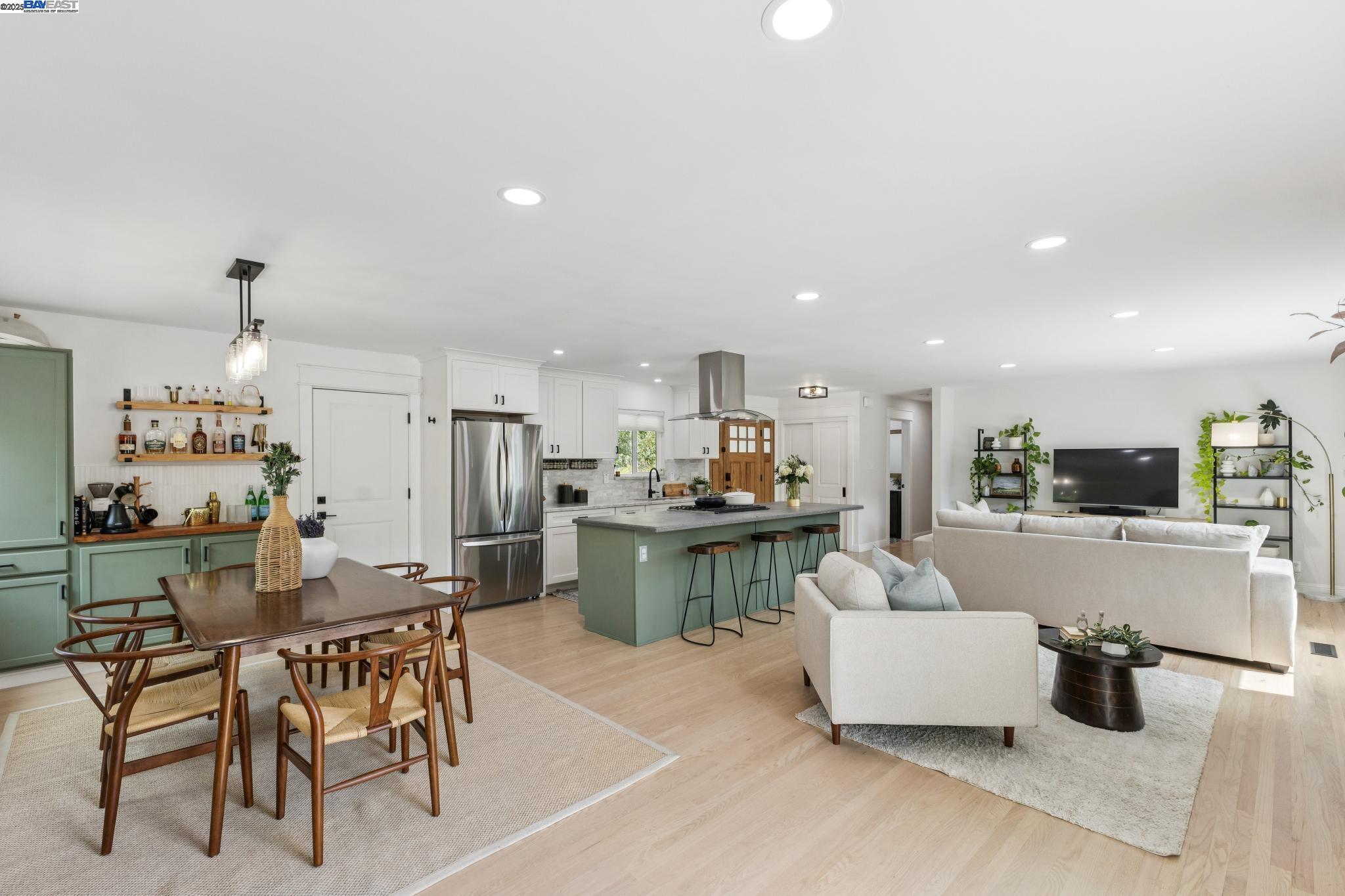 Detail Gallery Image 14 of 51 For 2602 Pebble Beach Loop, Lafayette,  CA 94549 - 4 Beds | 2 Baths