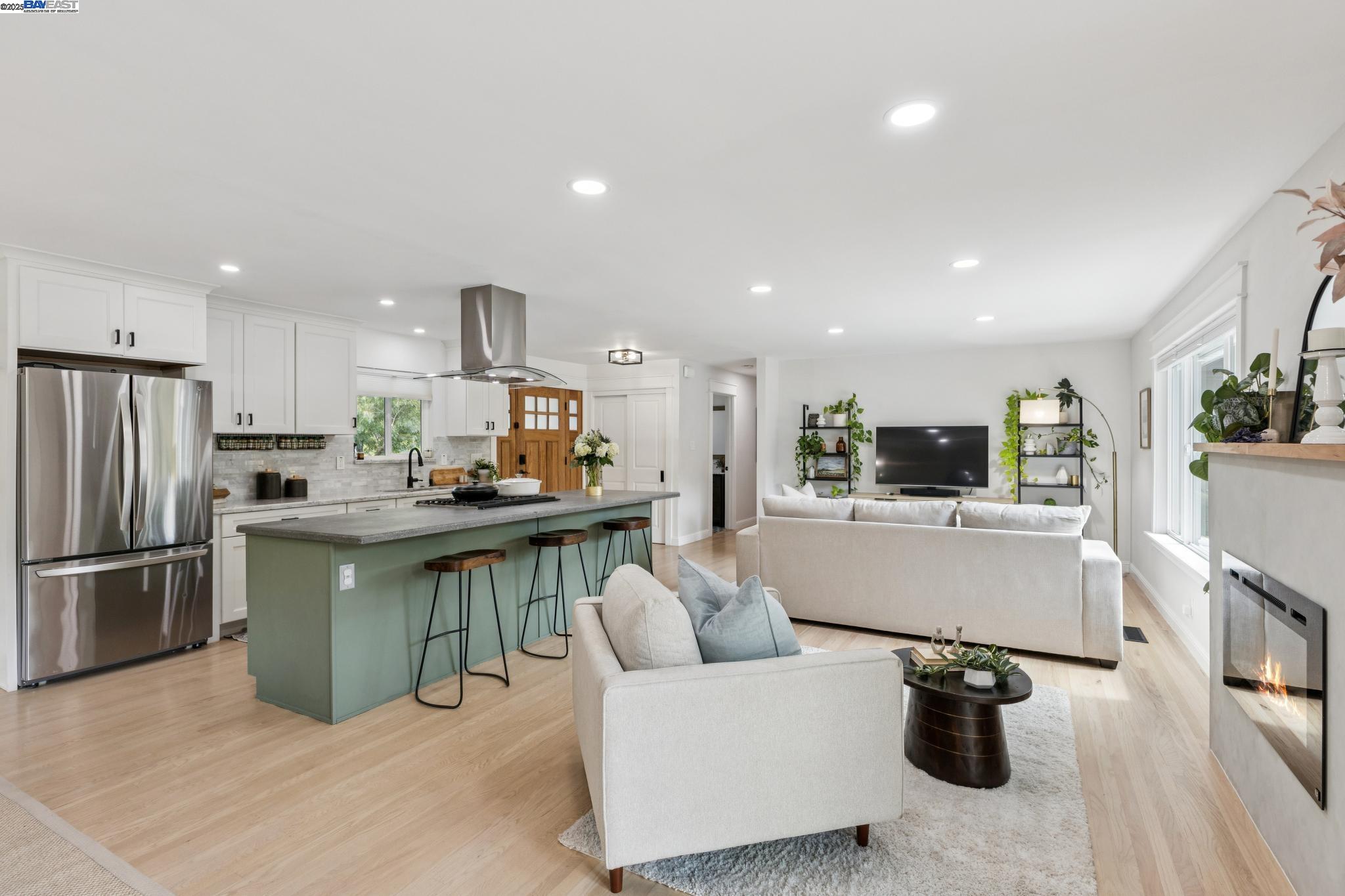Detail Gallery Image 15 of 51 For 2602 Pebble Beach Loop, Lafayette,  CA 94549 - 4 Beds | 2 Baths